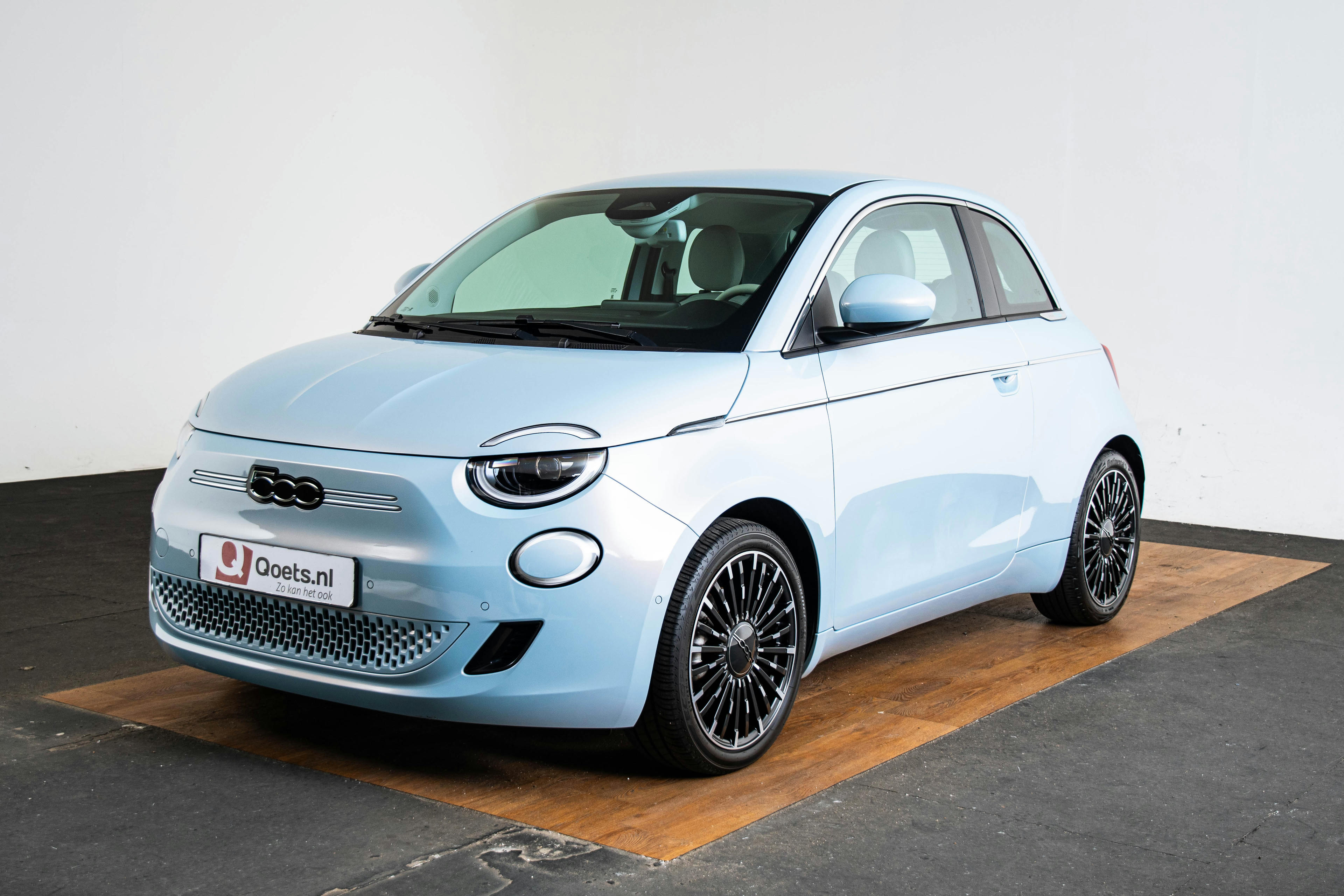 Car image 2