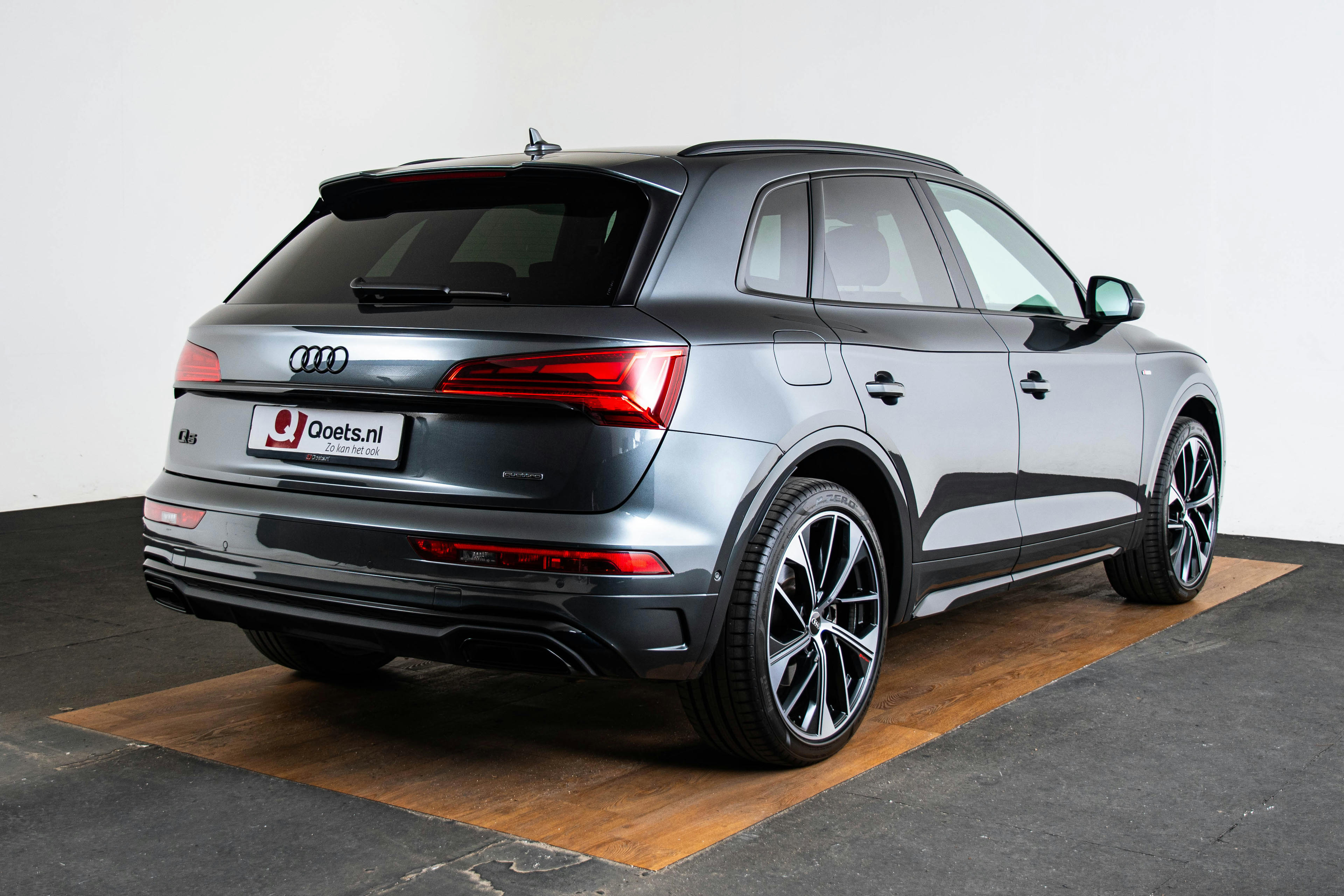Car image 6