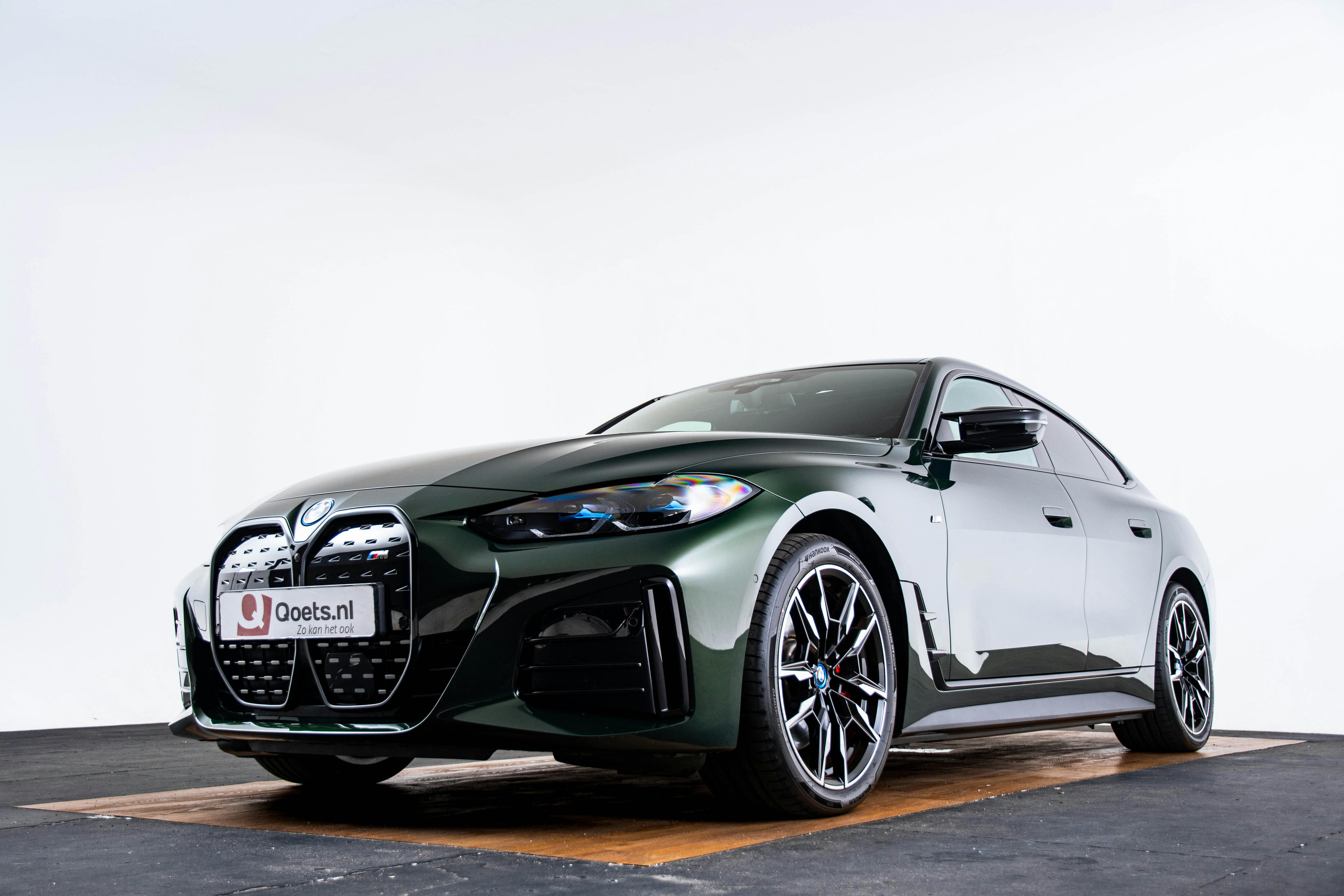 Car image 14