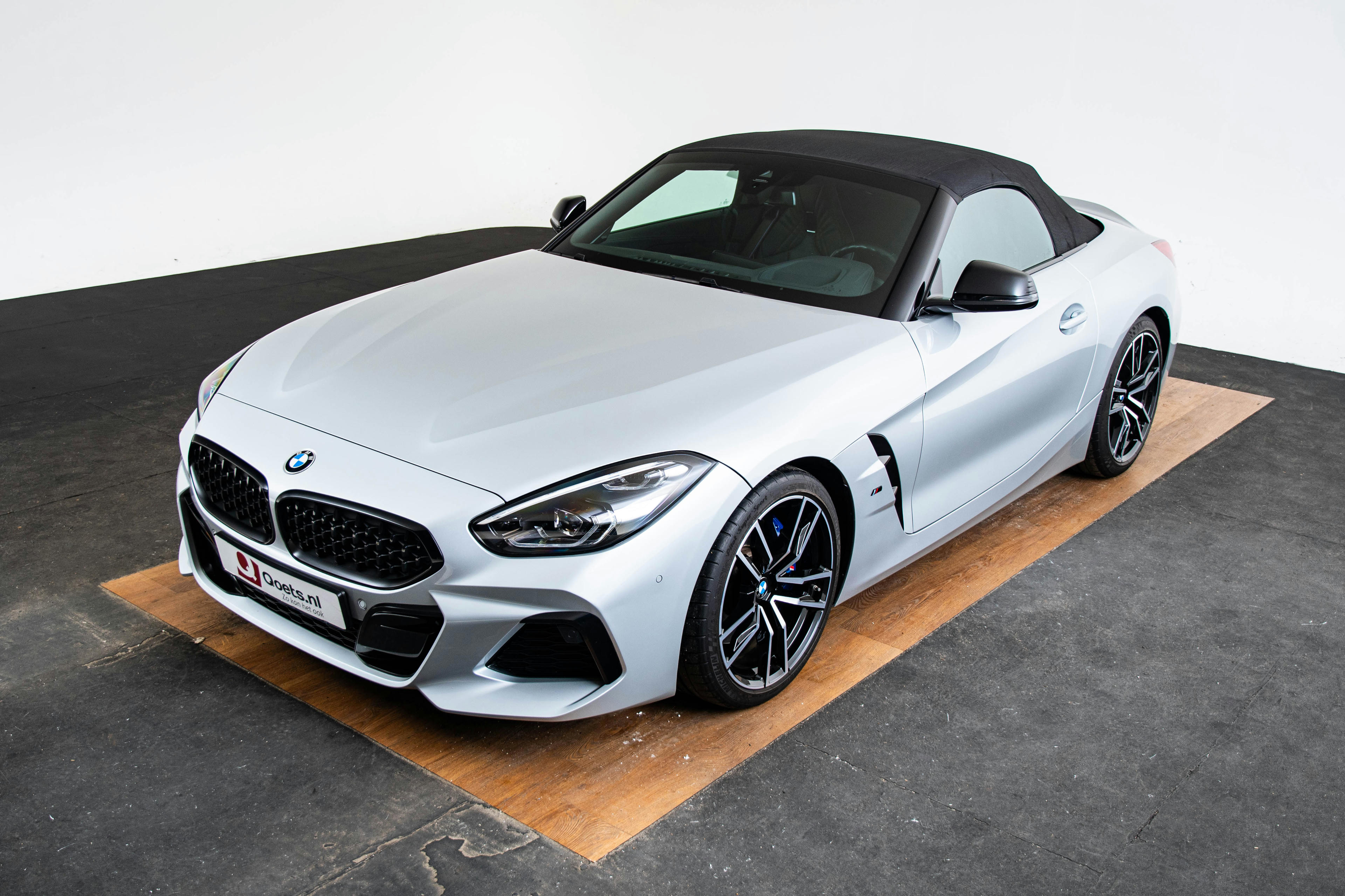 Car image 7