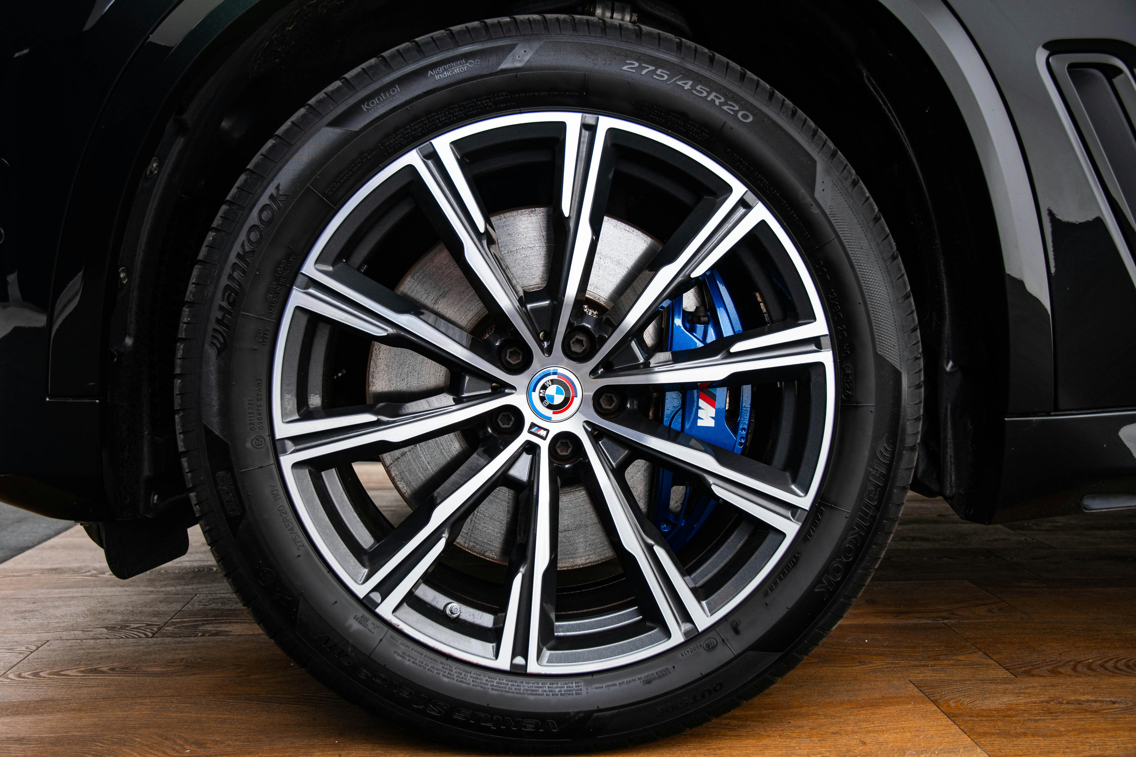 Car image 14