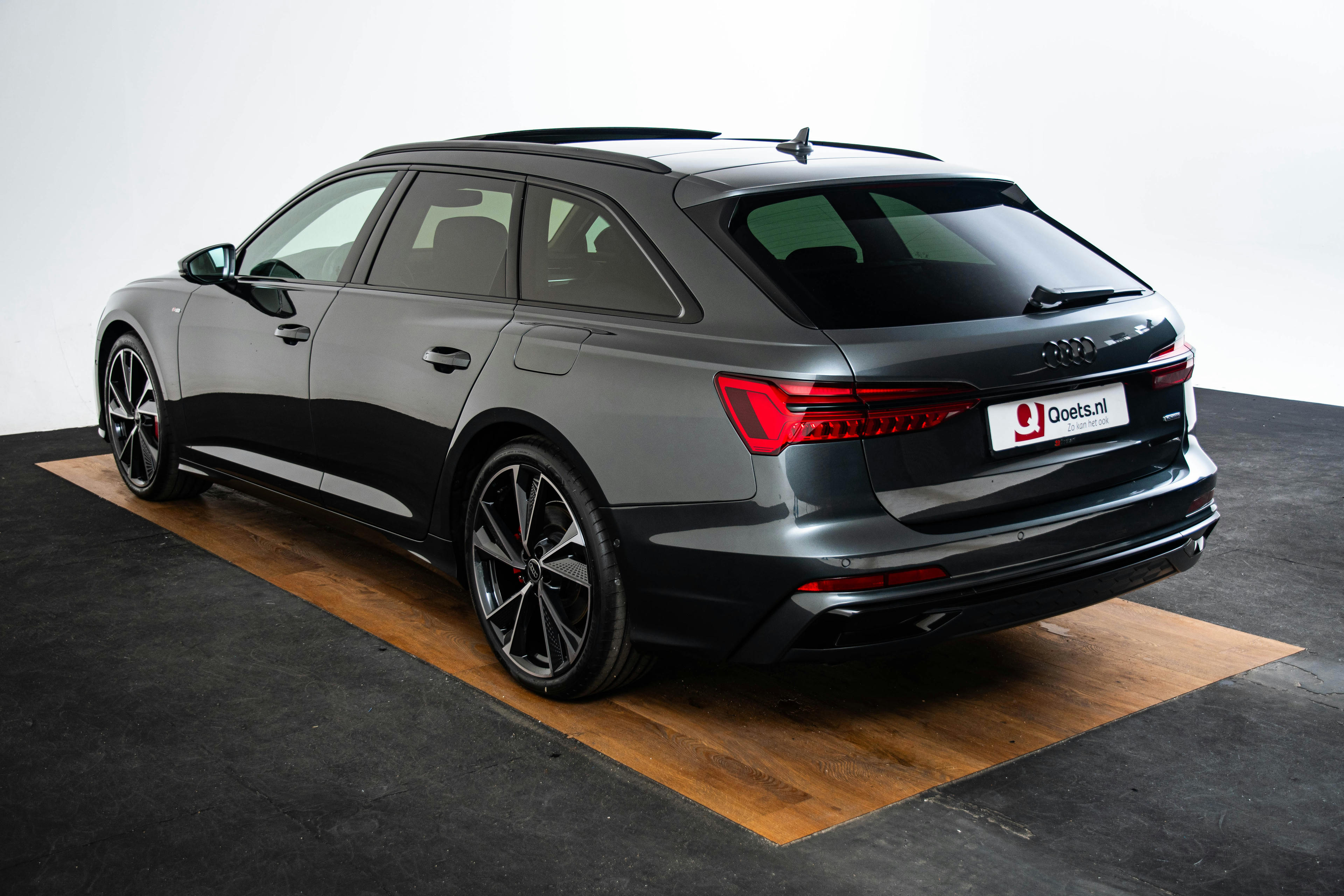 Car image 6