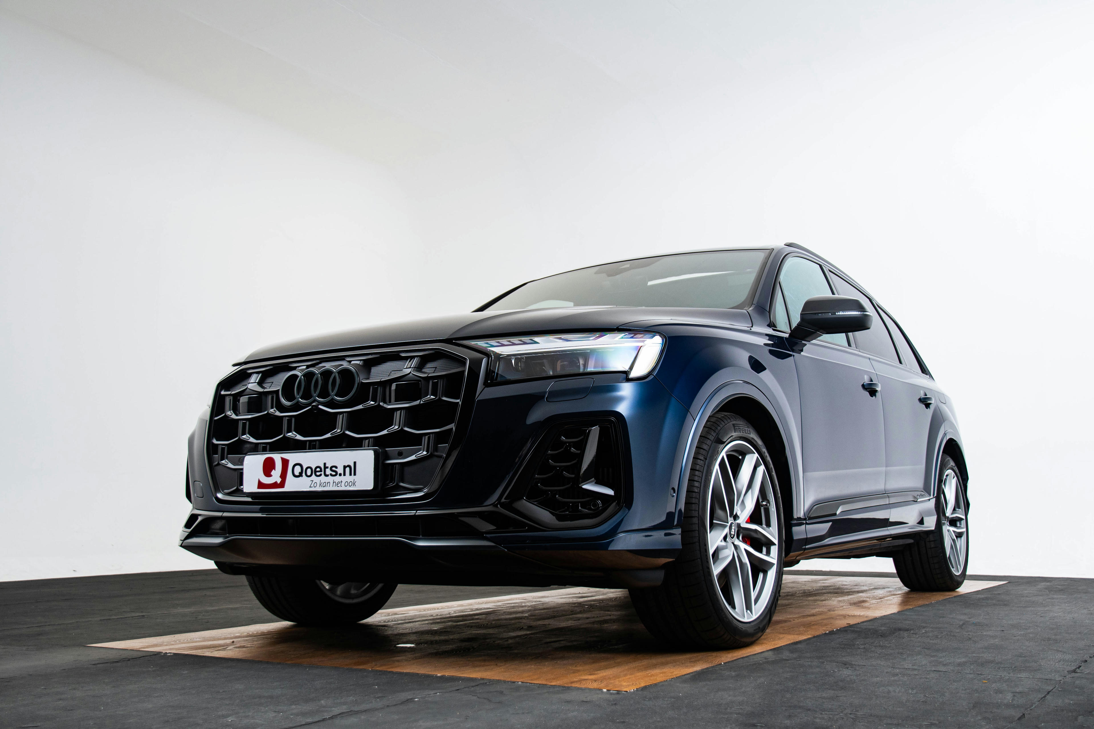 Car image 7