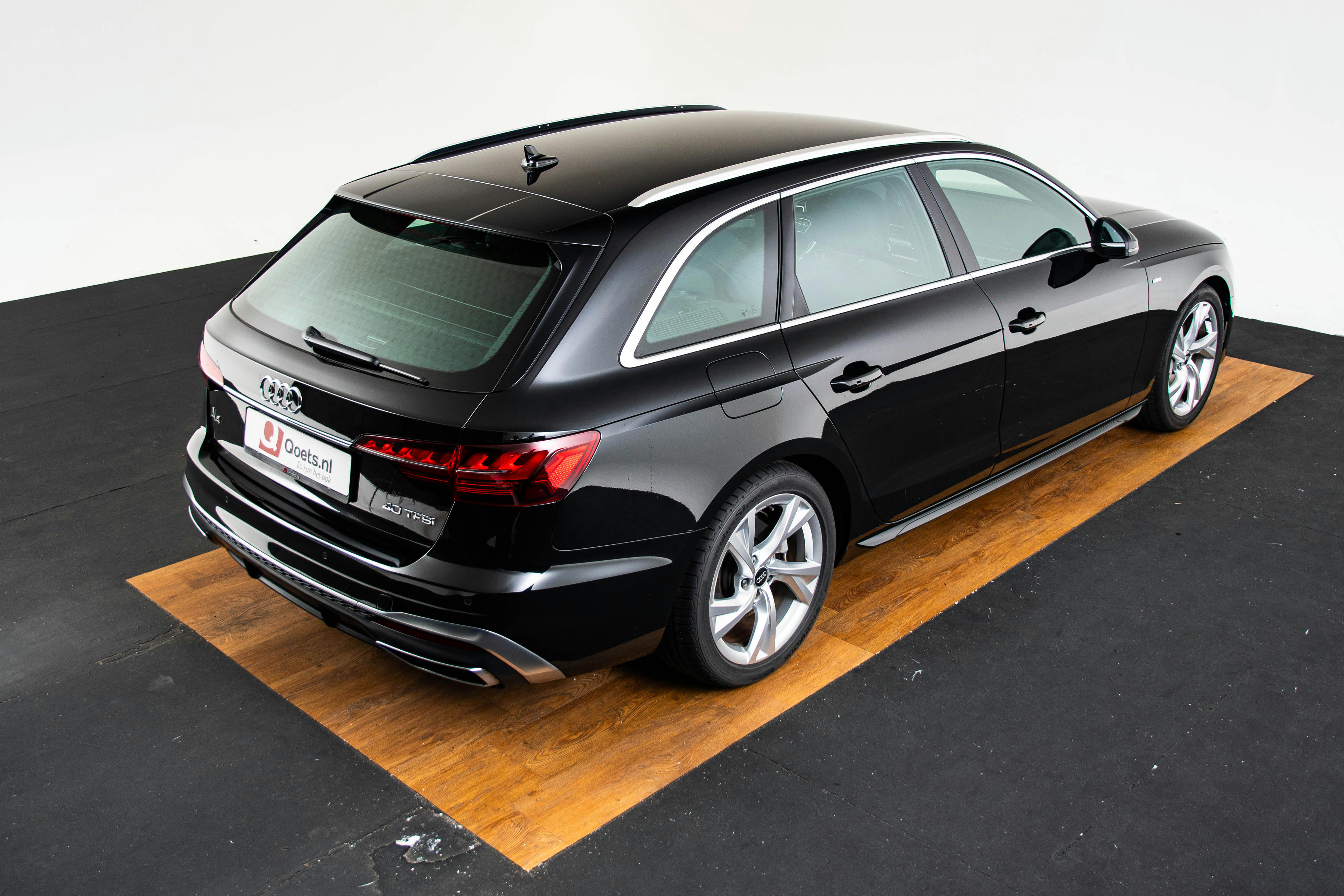 Car image 8