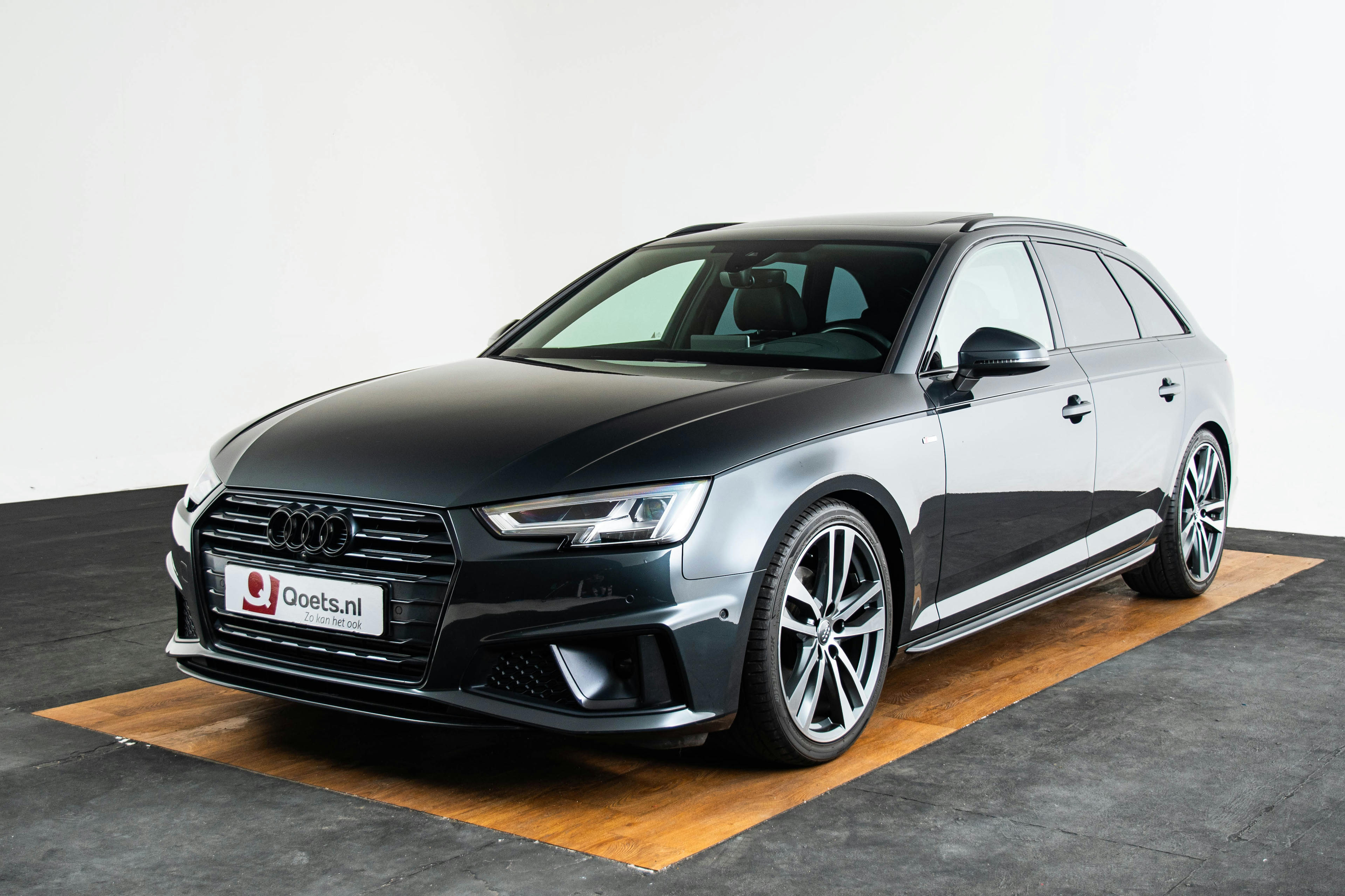 Car image 4