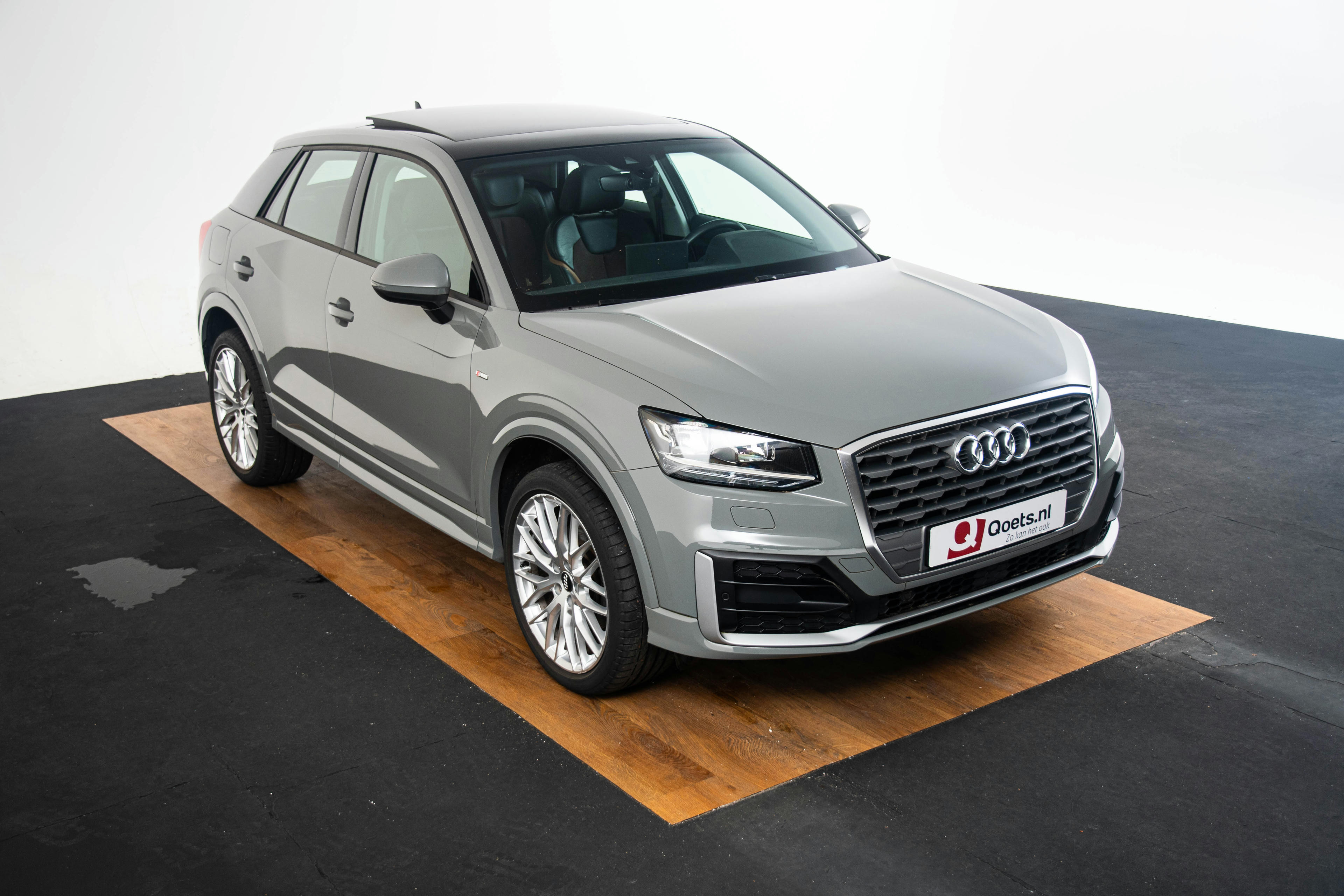 Car image 3