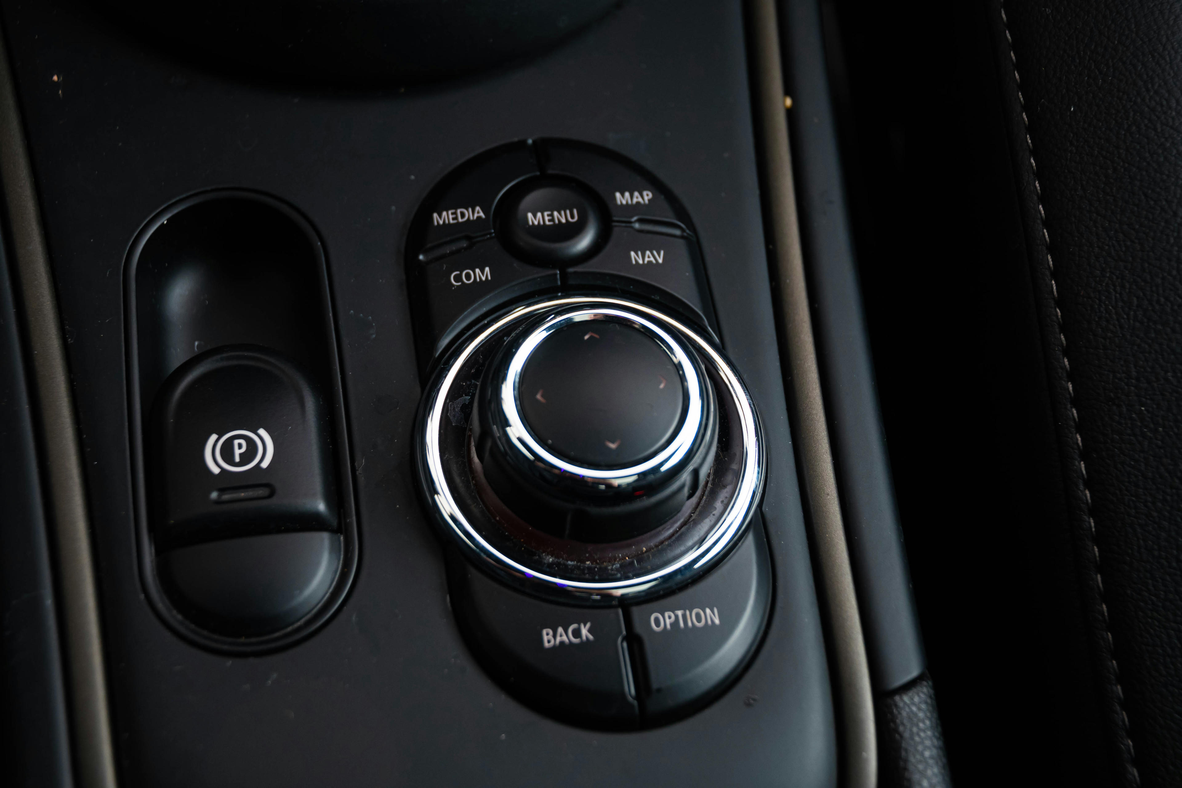 Car image 13