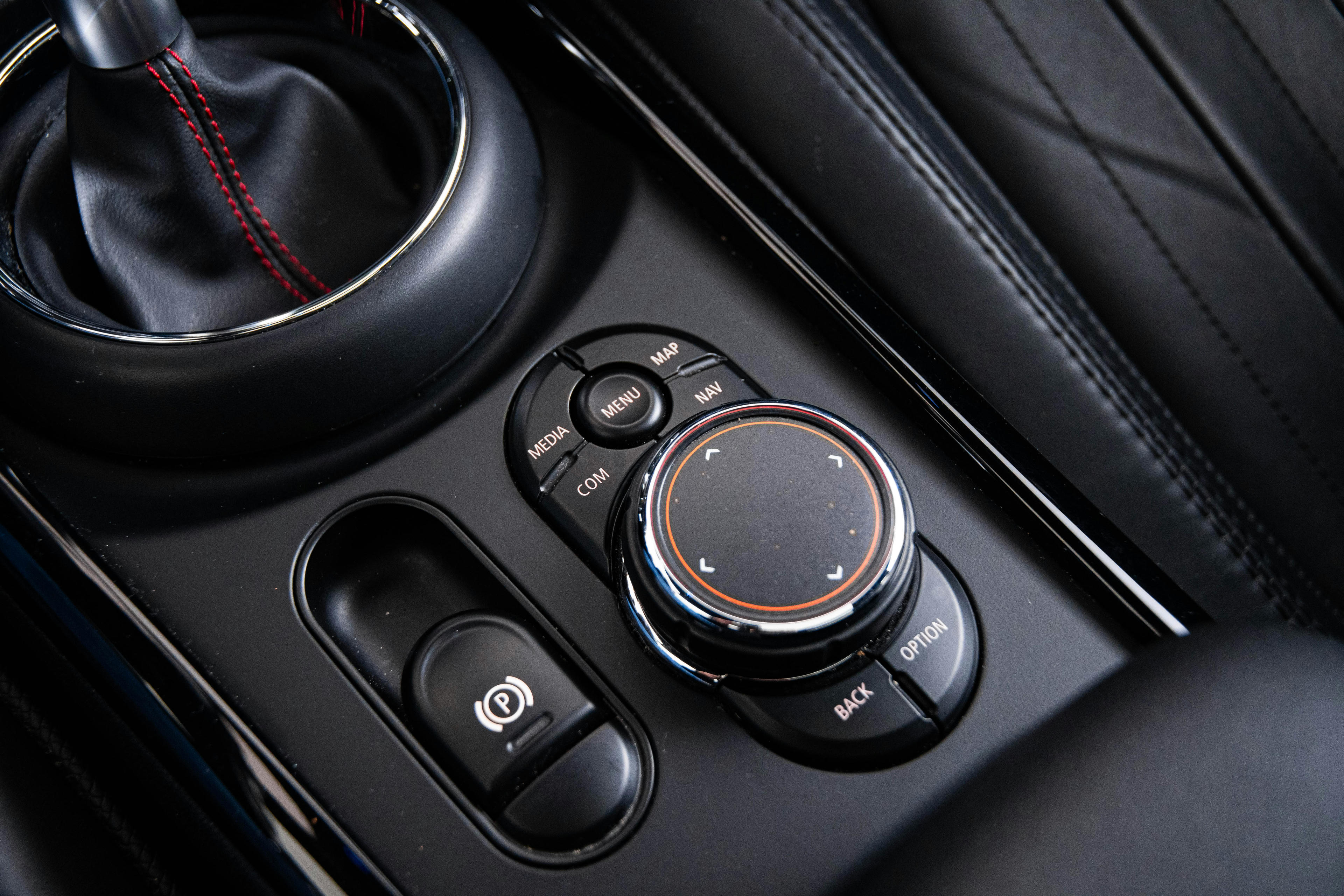 Car image 9