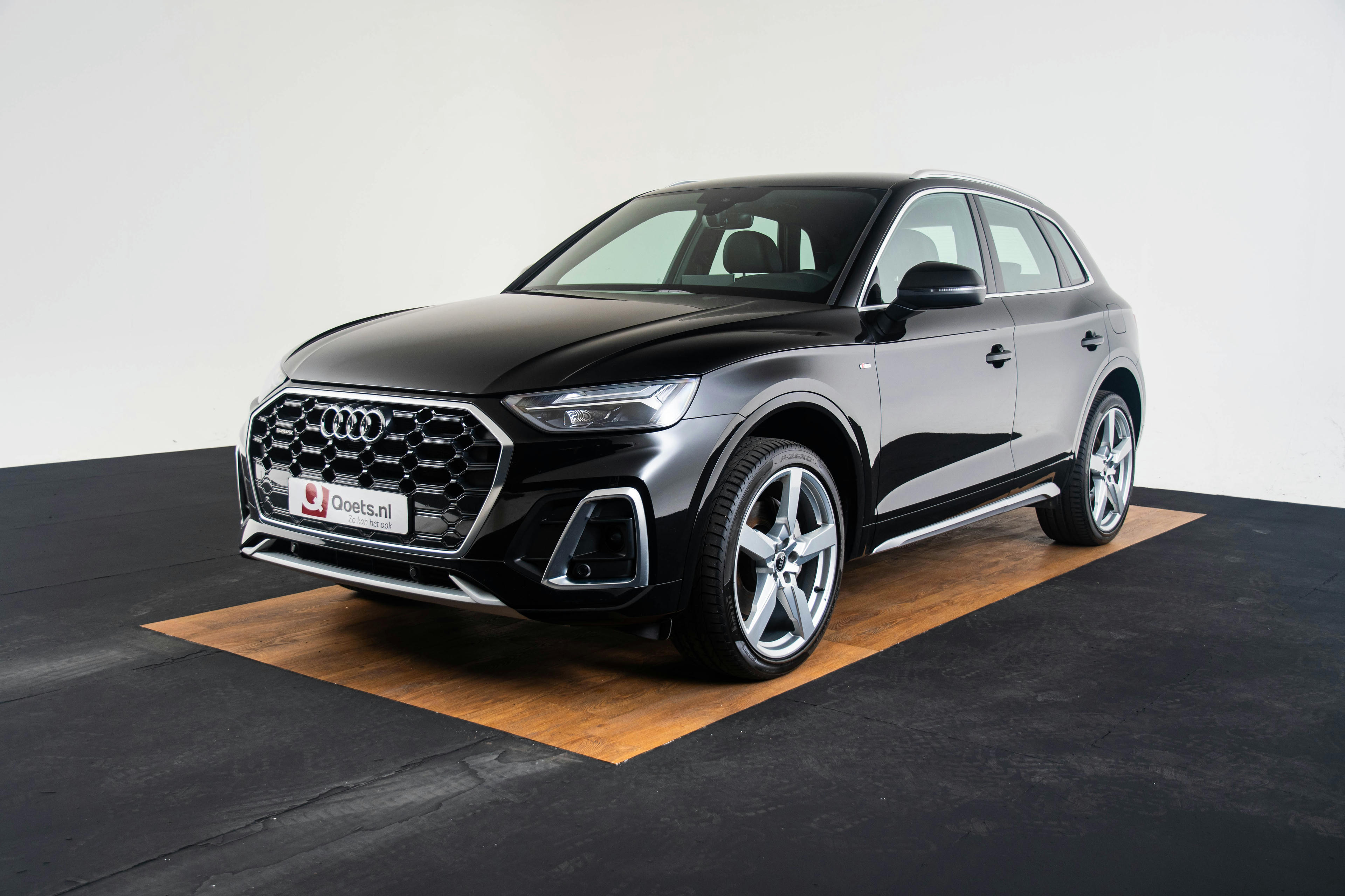 Car image 4
