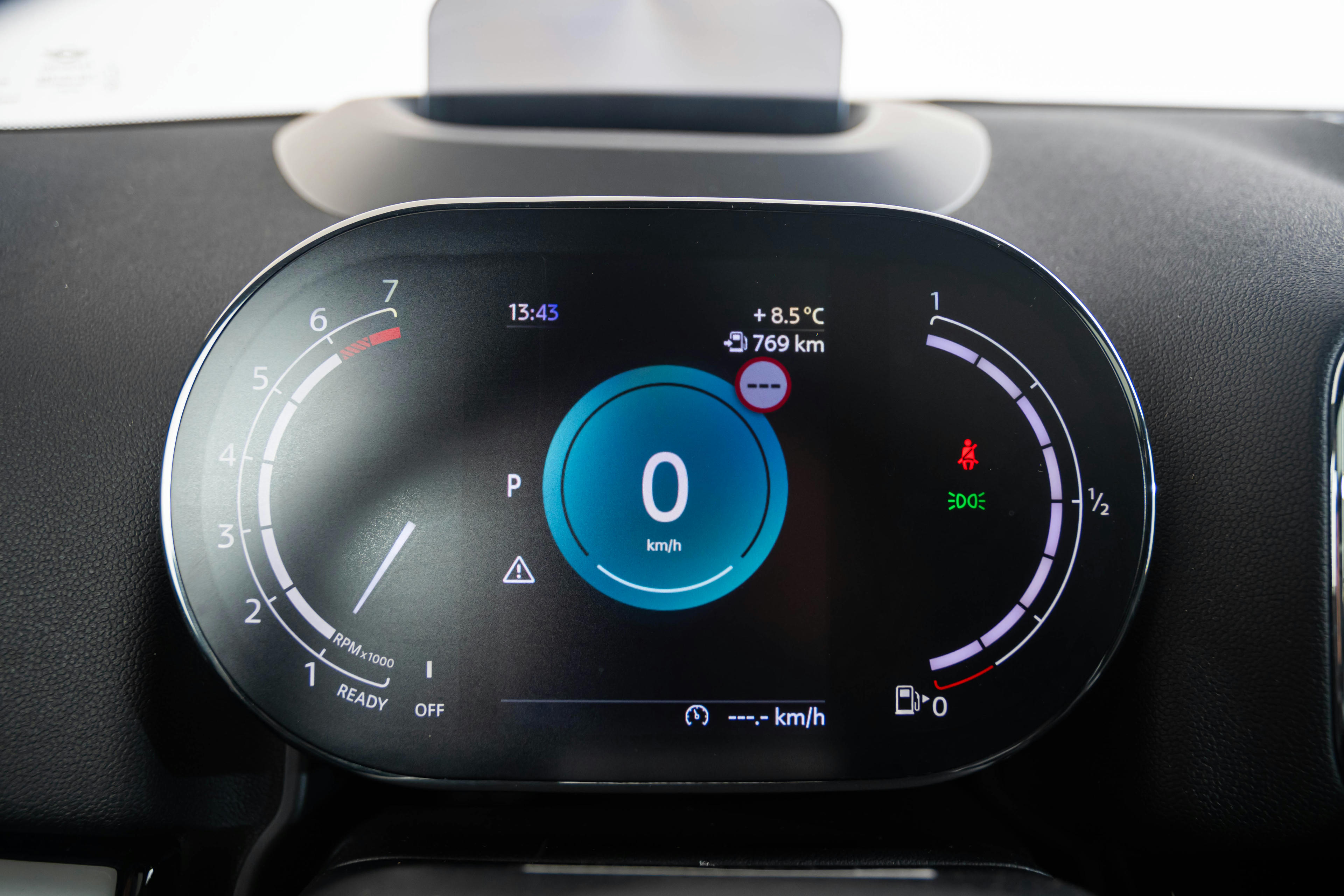 Car image 14