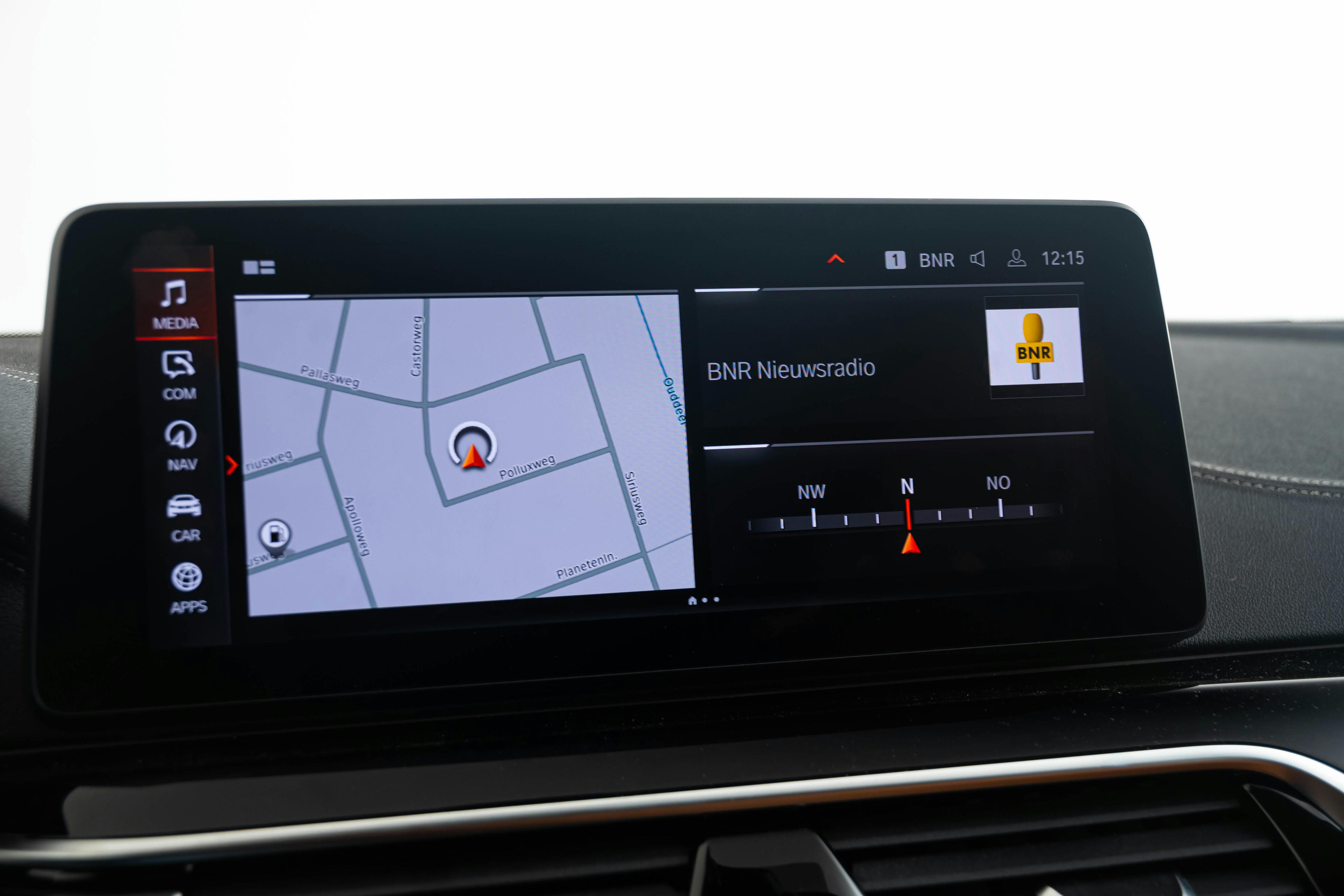 Car image 13