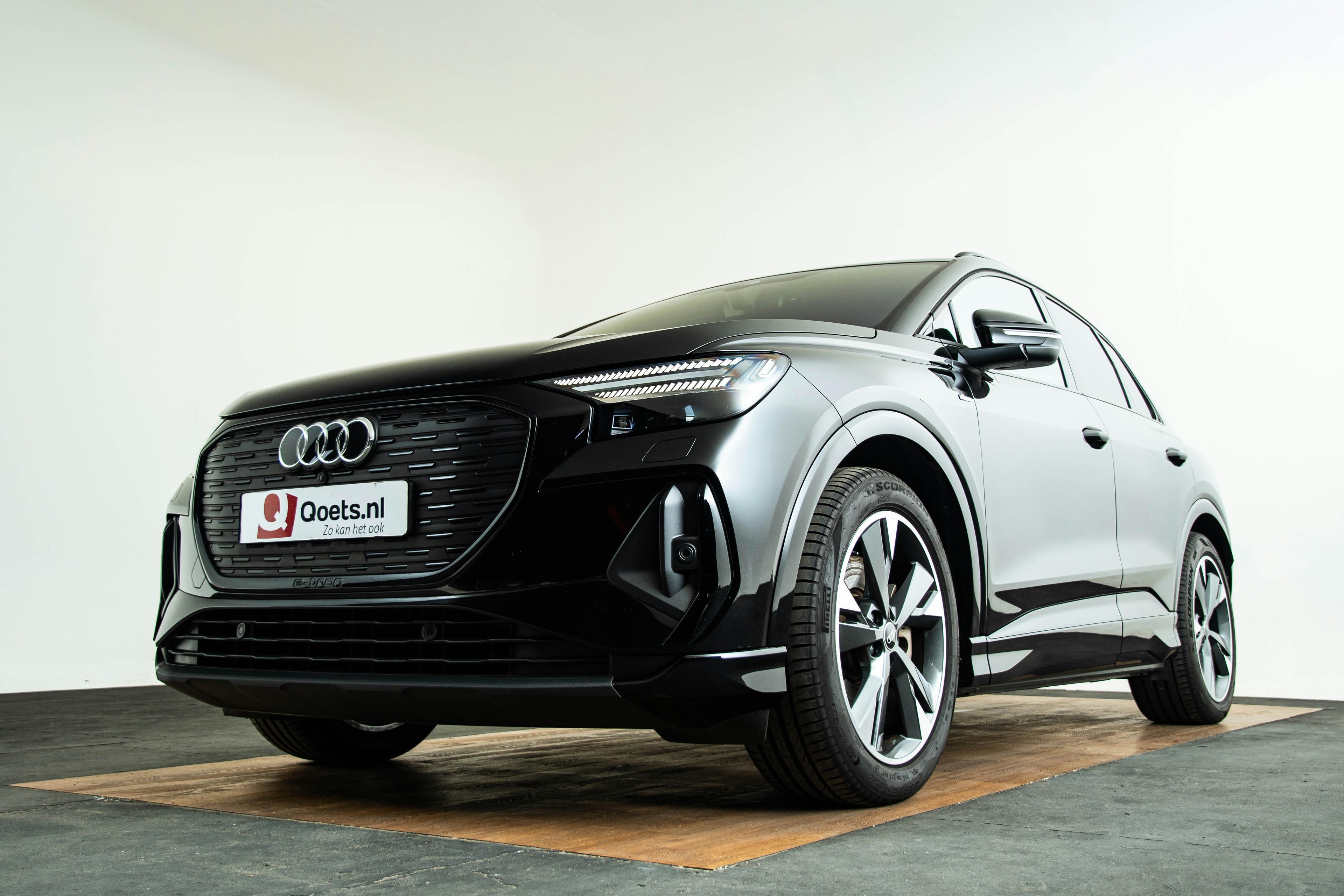 Car image 8