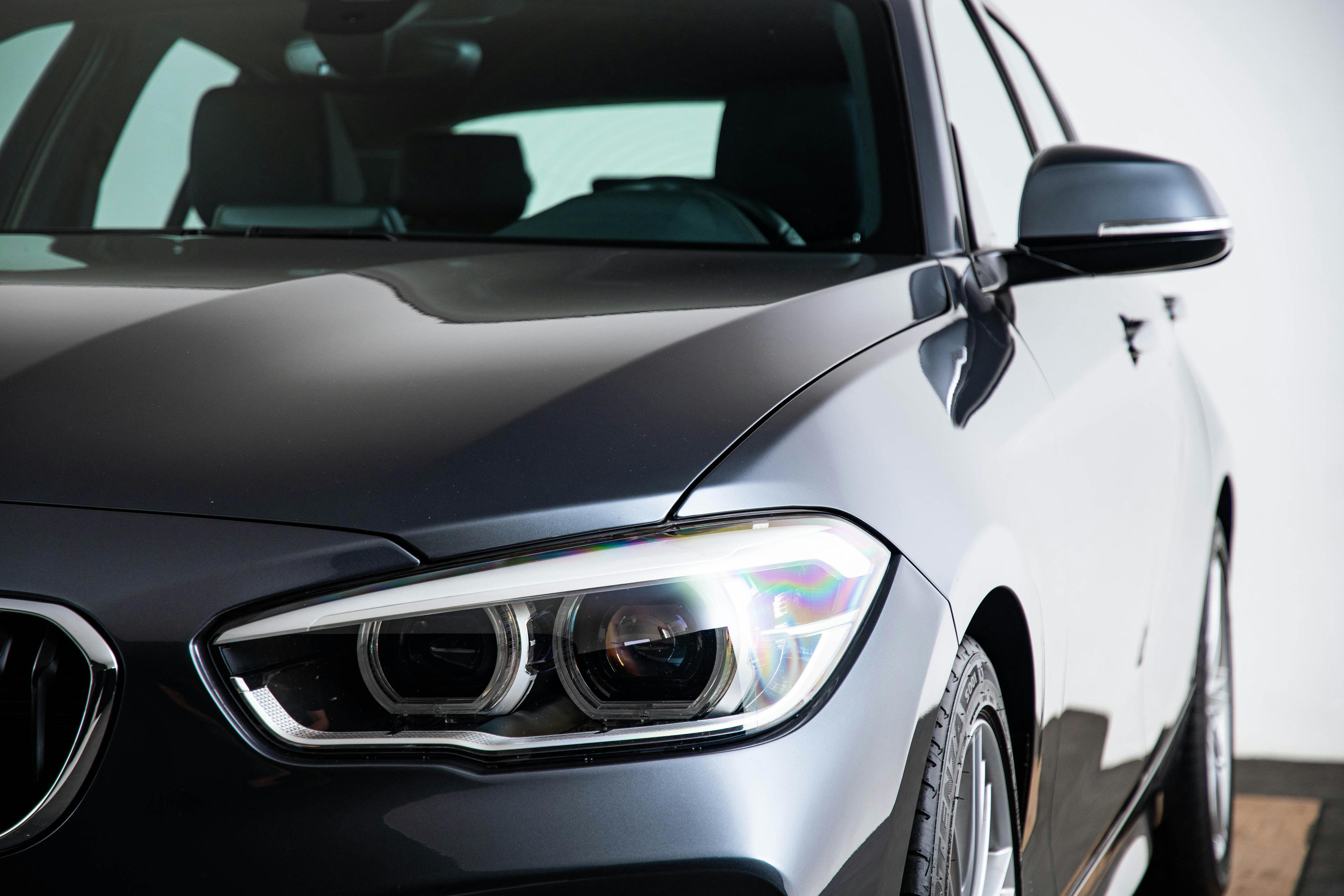 Car image 18
