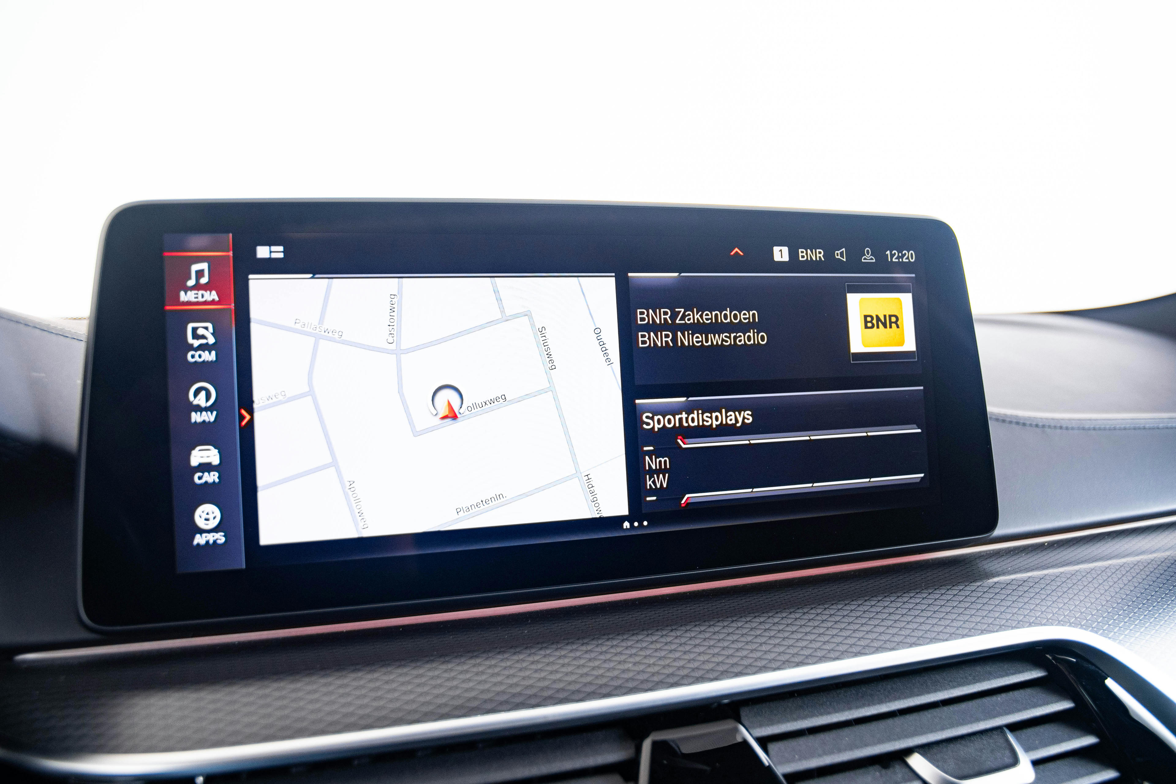 Car image 8