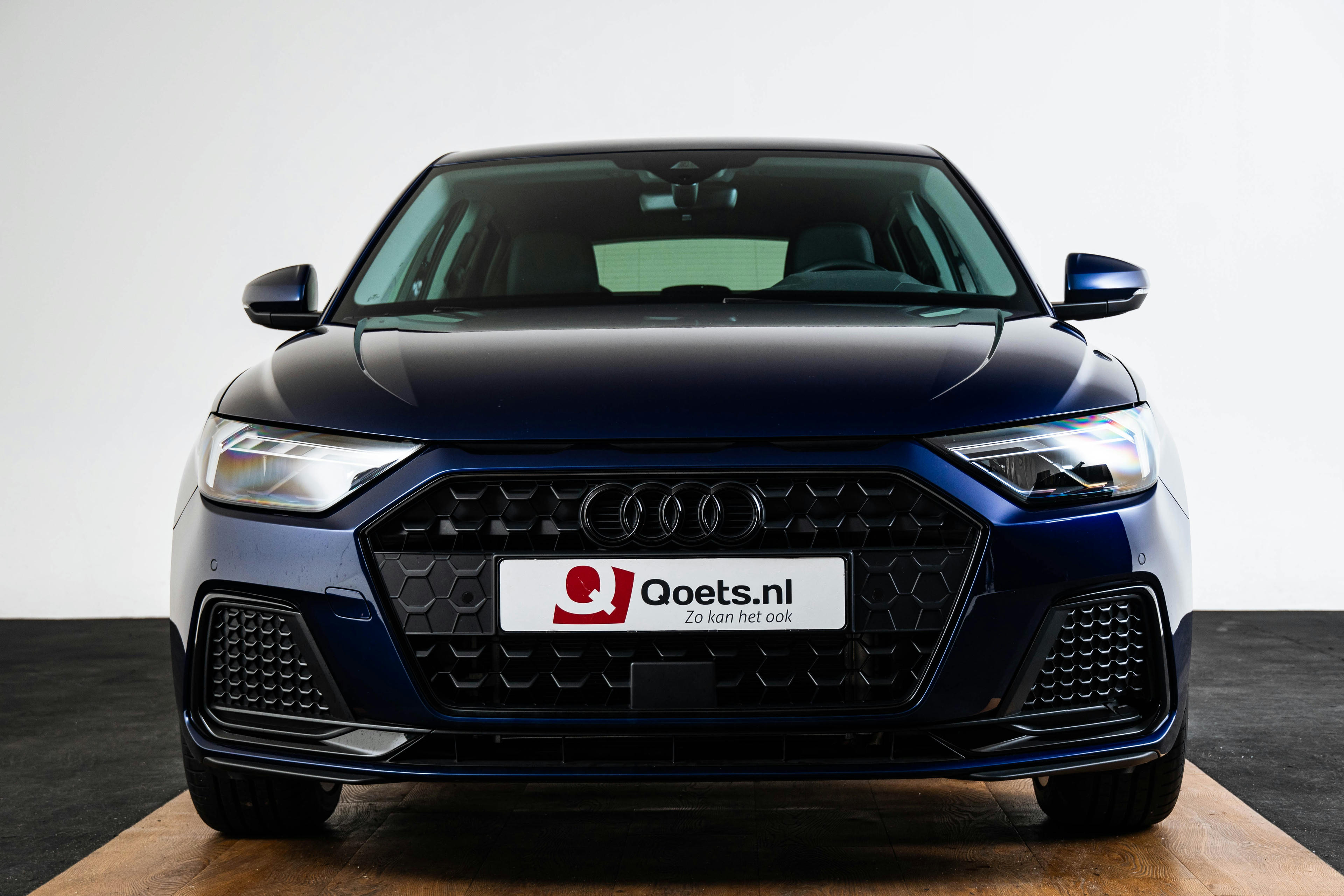 Car image 11