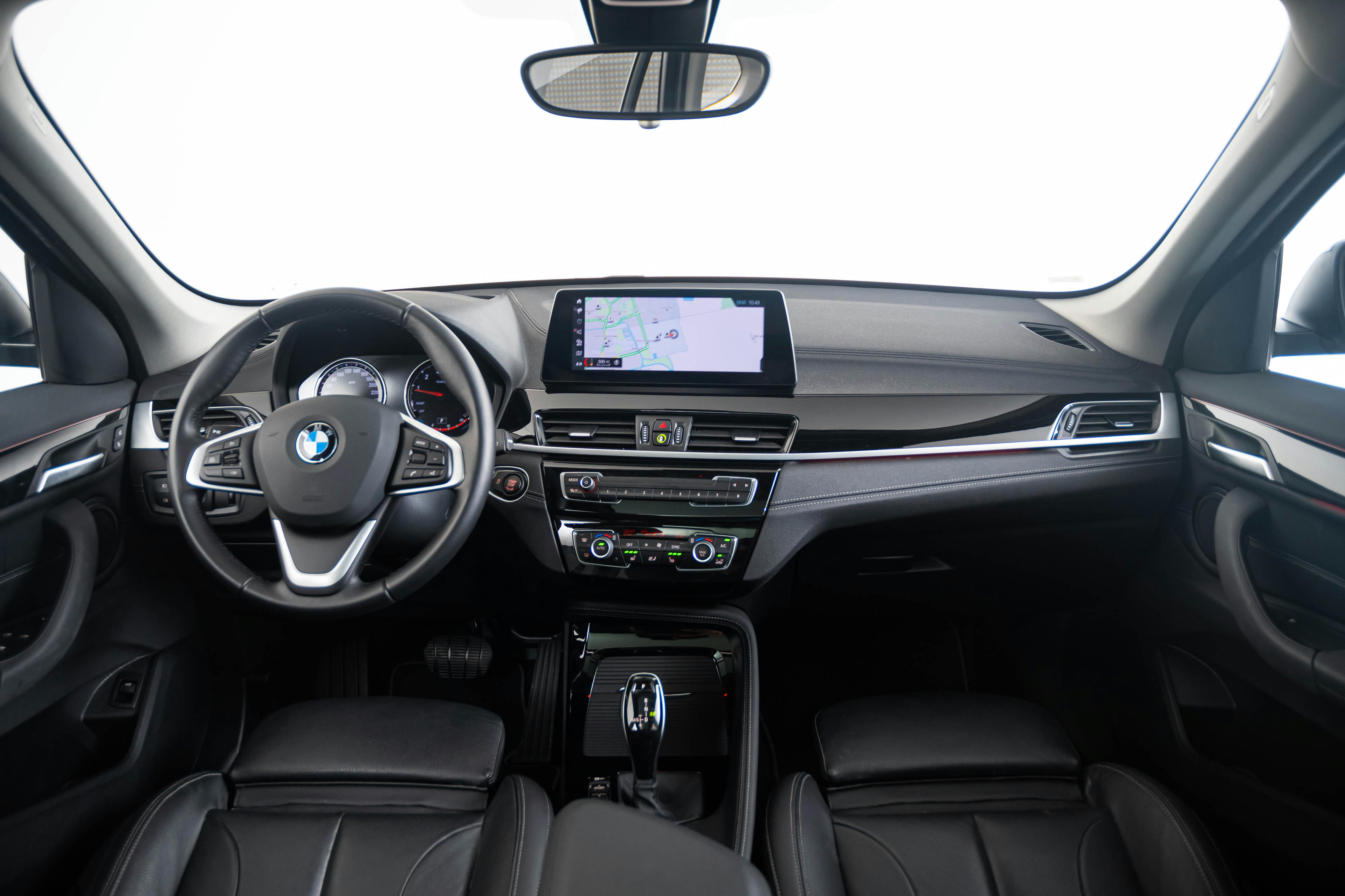 Car image 17