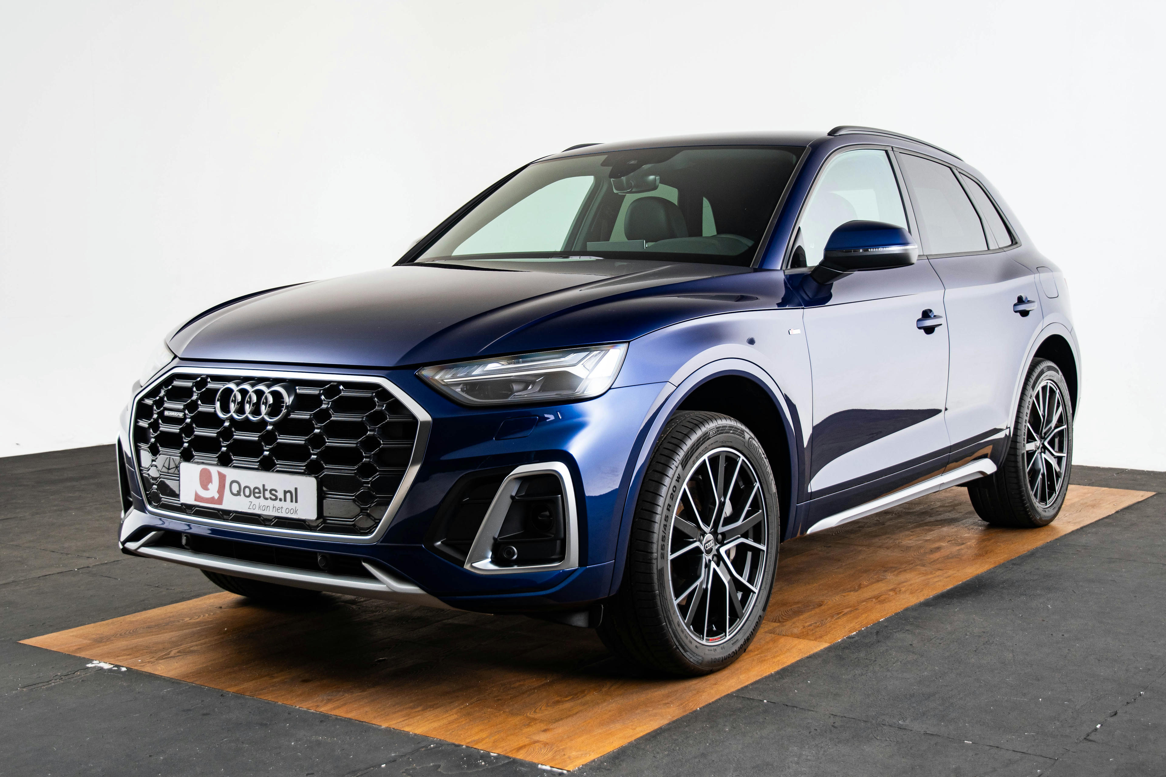Car image 11