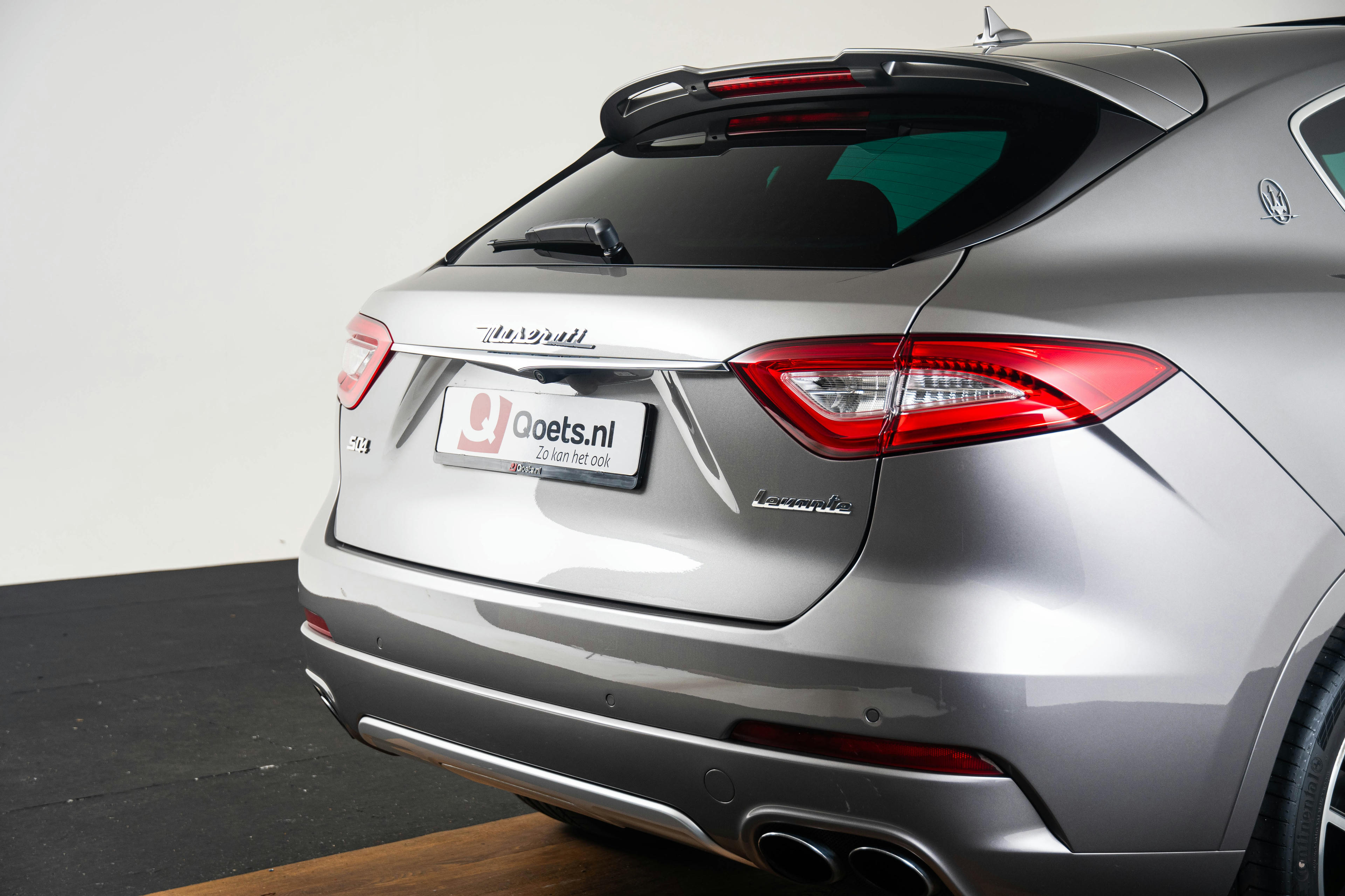 Car image 13