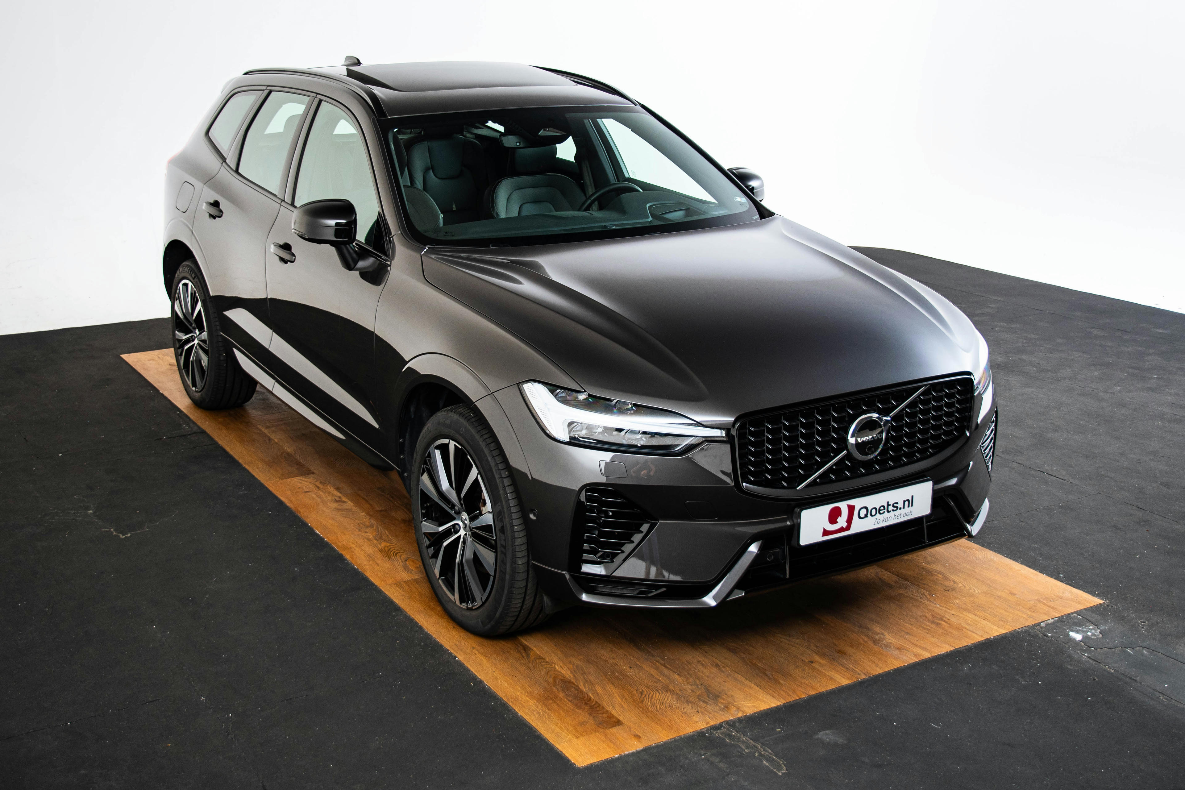 Car image 17