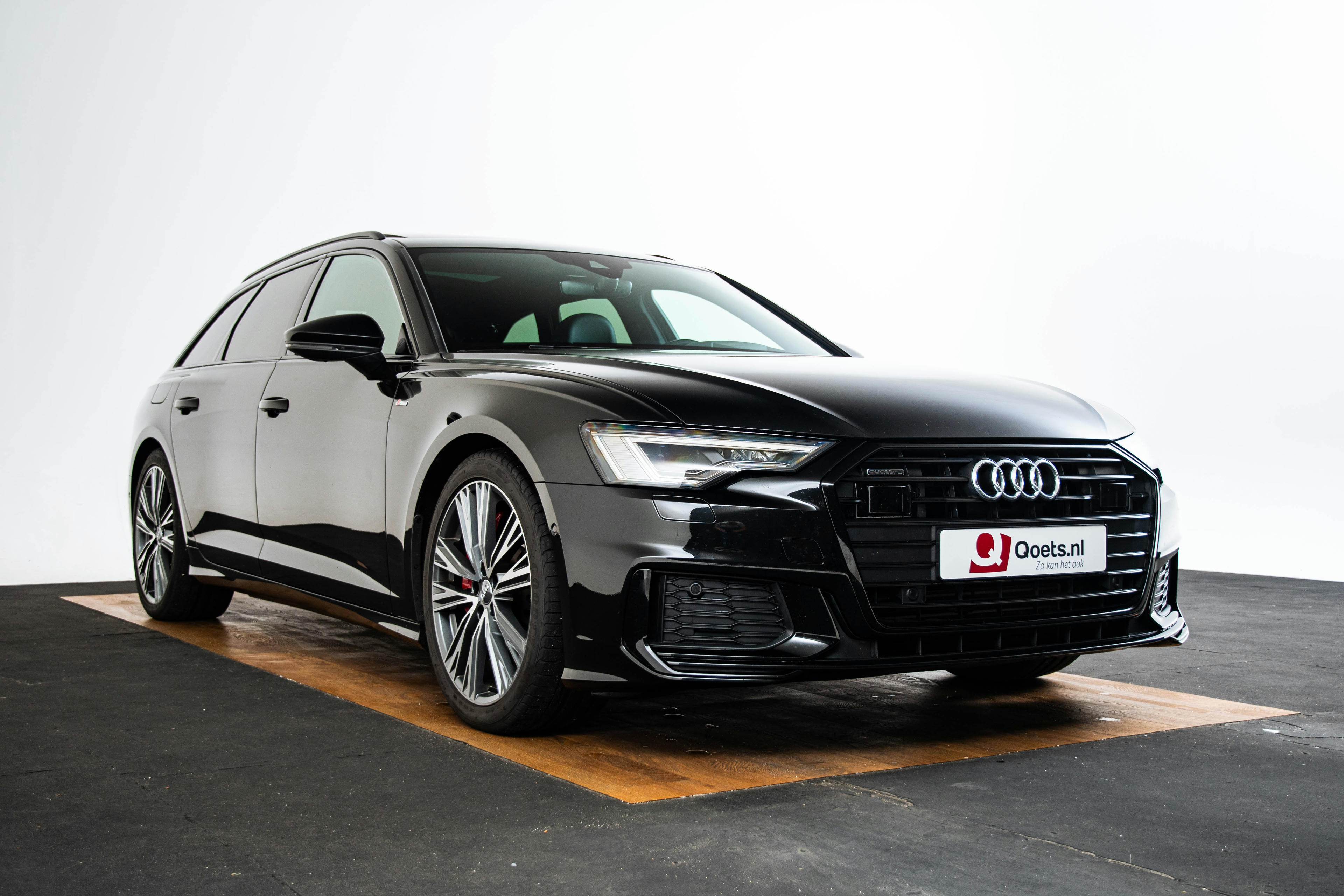 Car image 18
