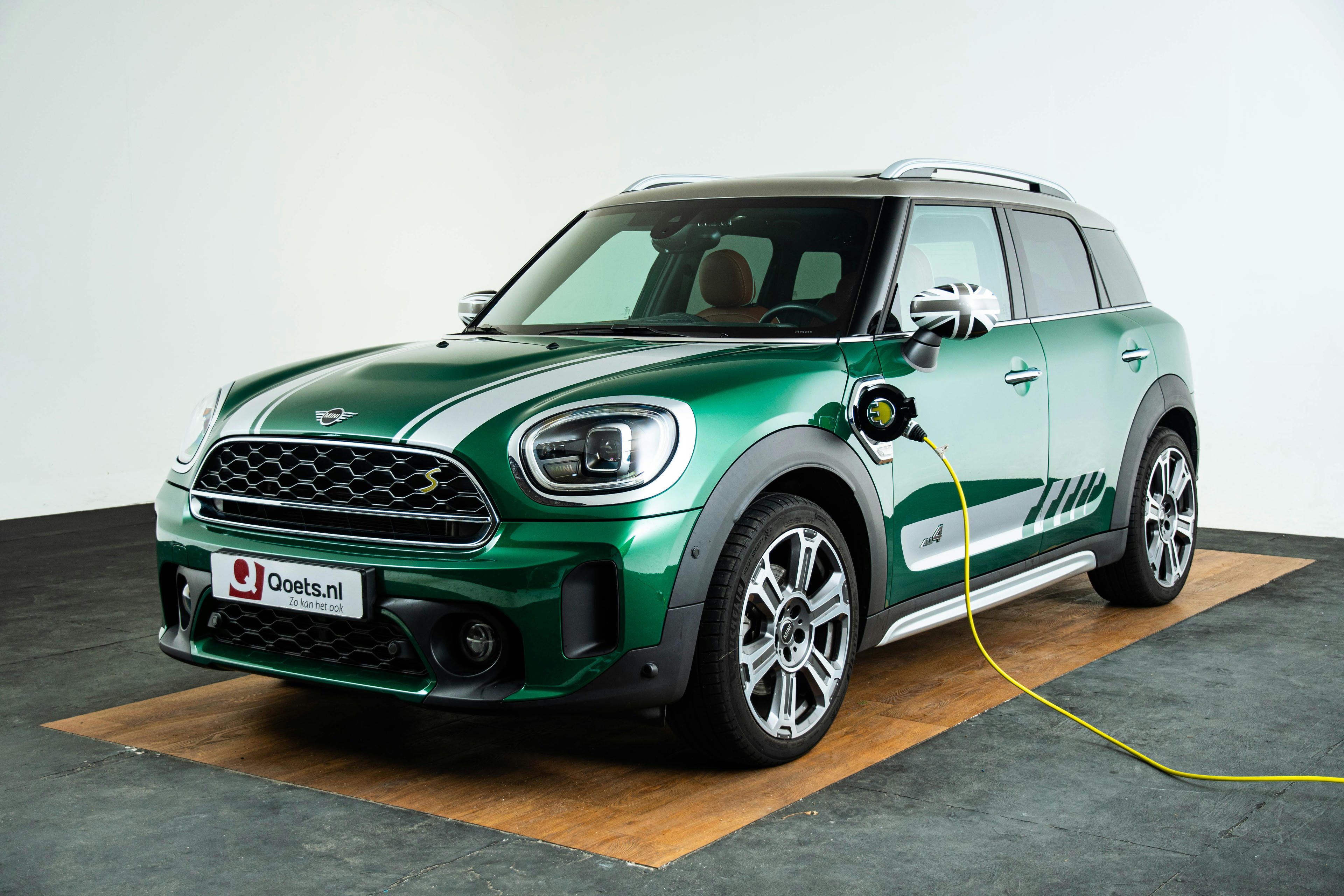 Car image 17