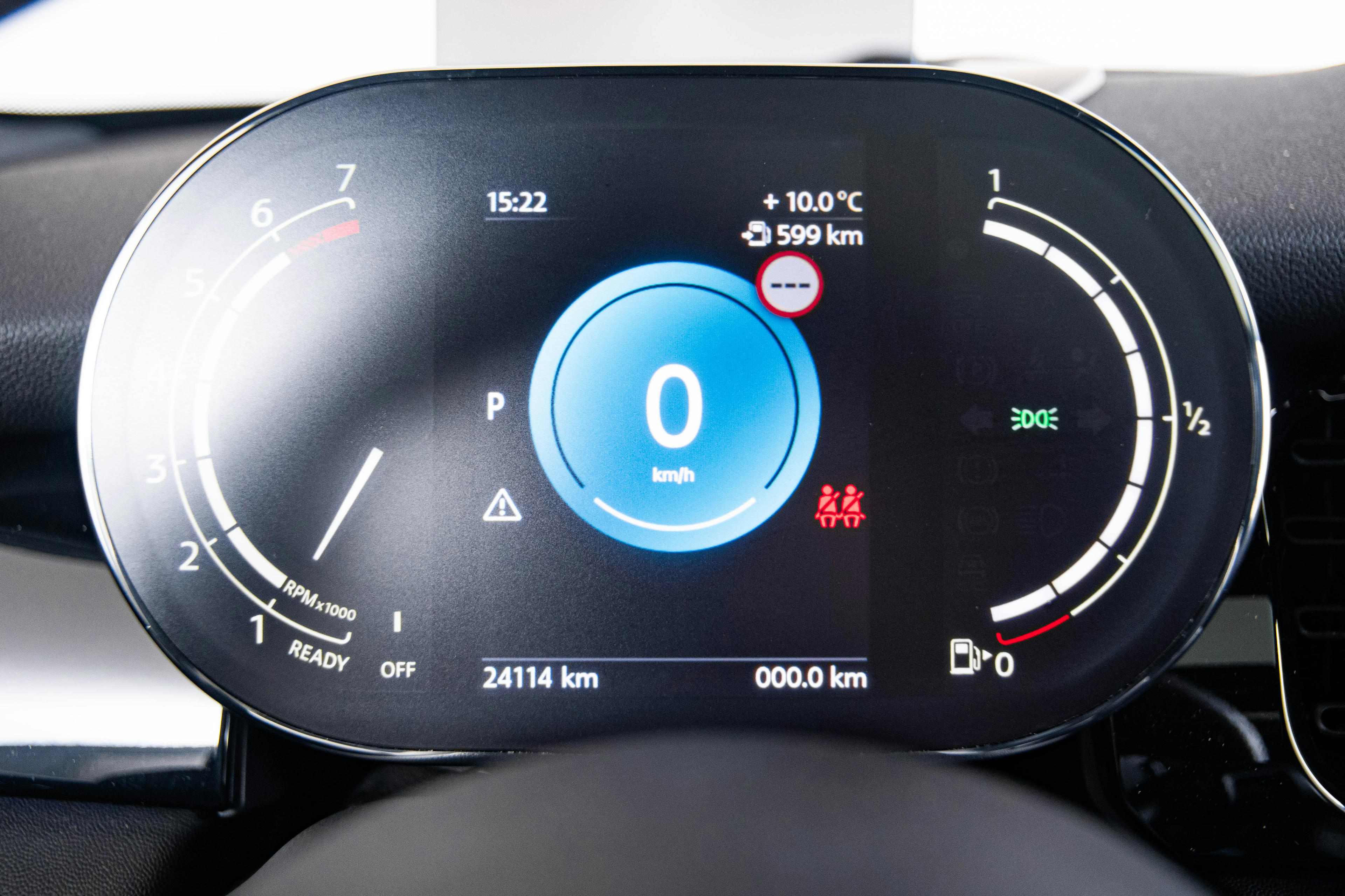 Car image 15