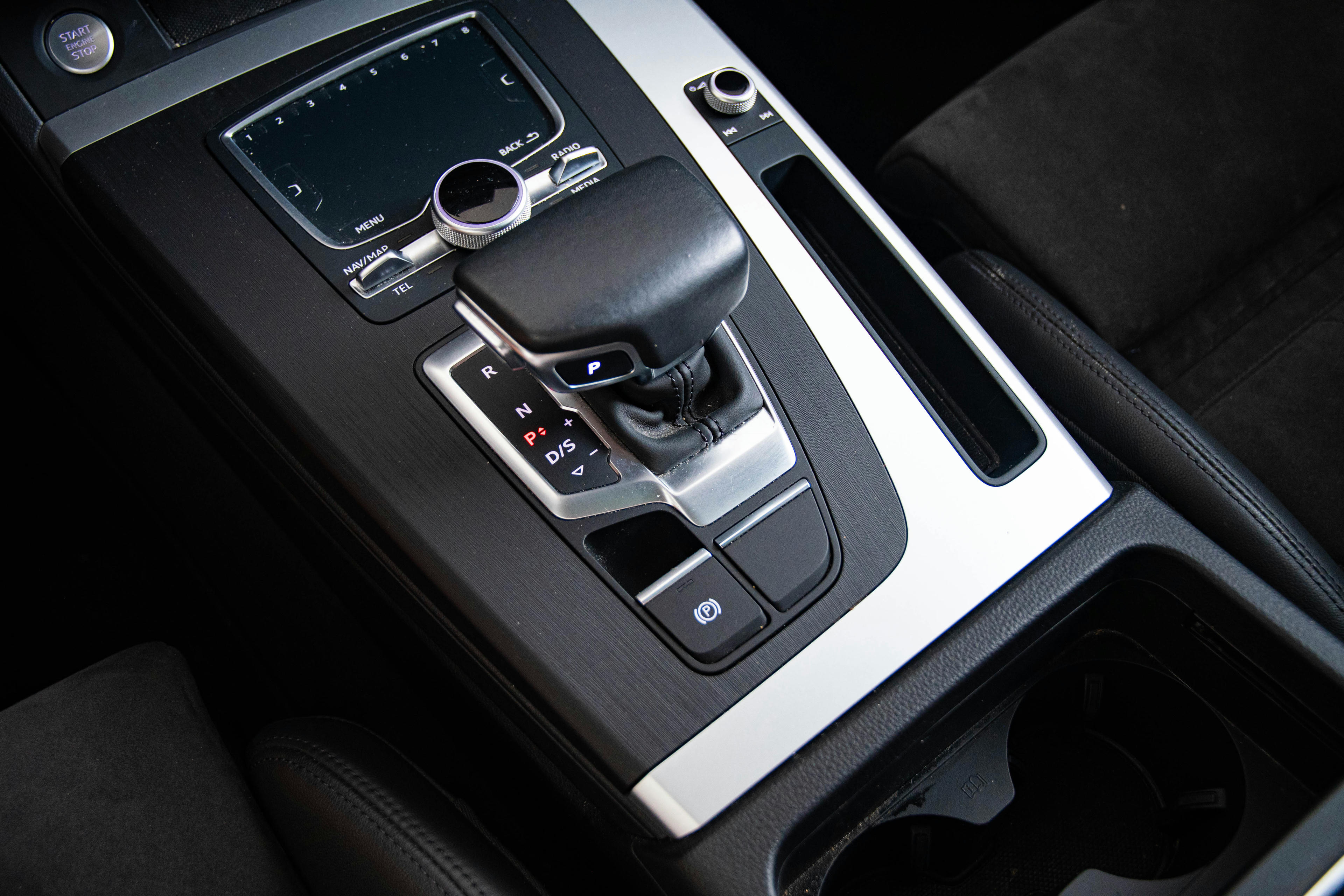 Car image 15