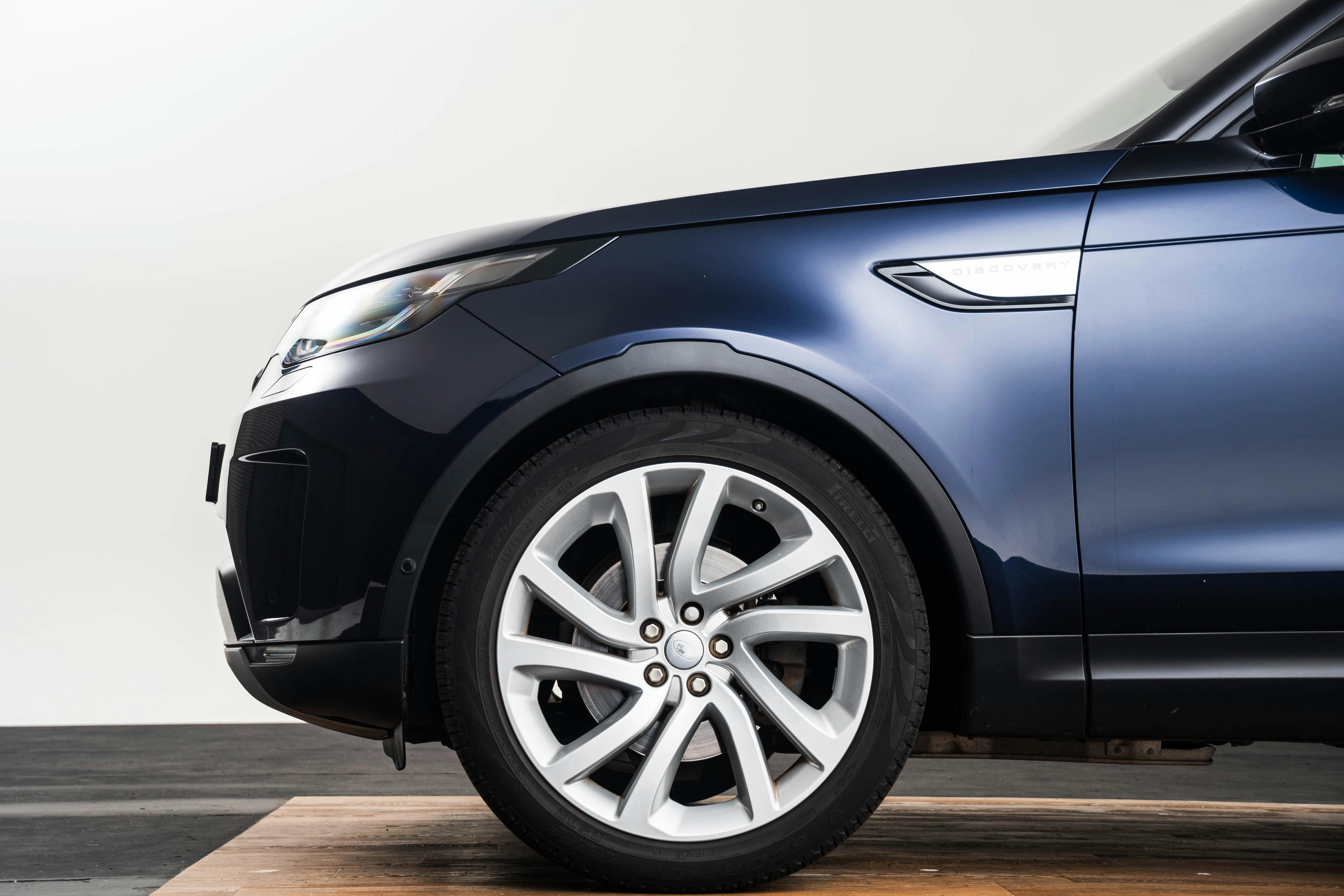 Car image 17