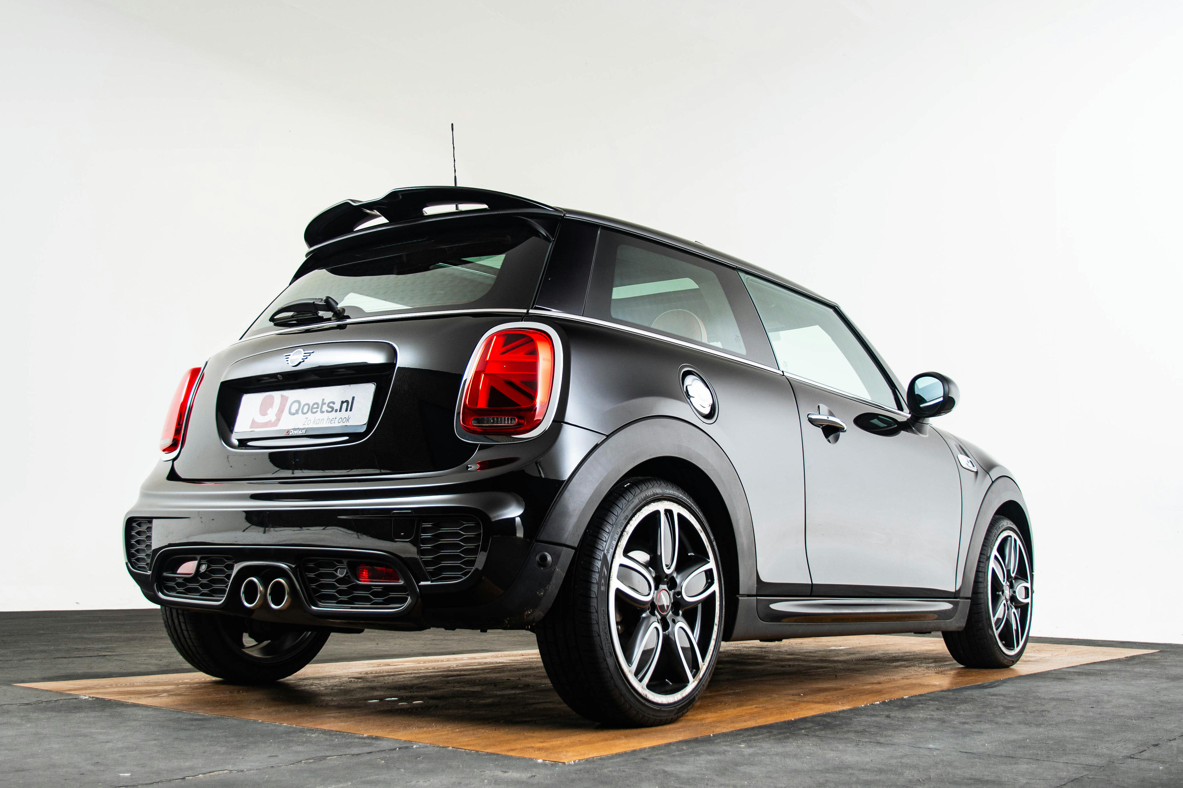 Car image 11
