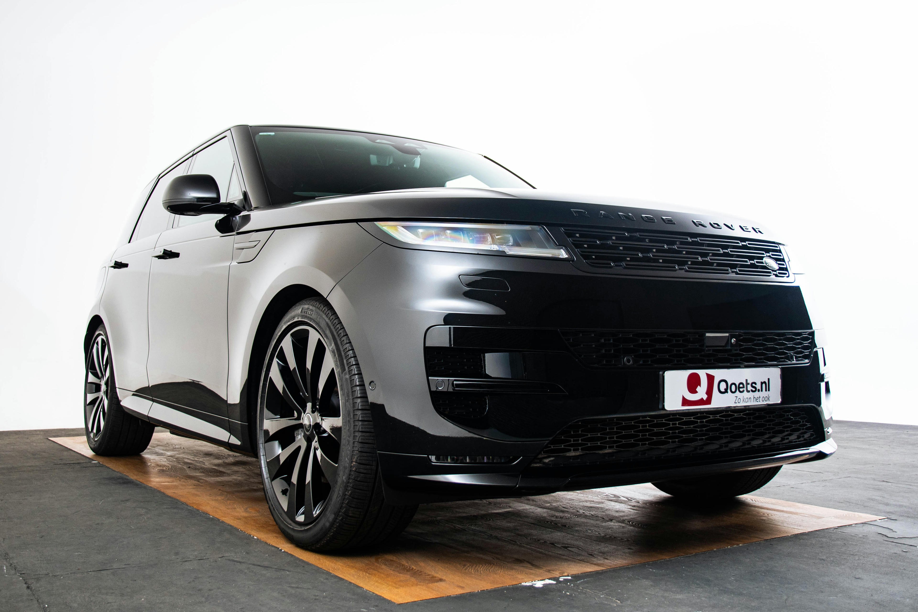 Car image 13