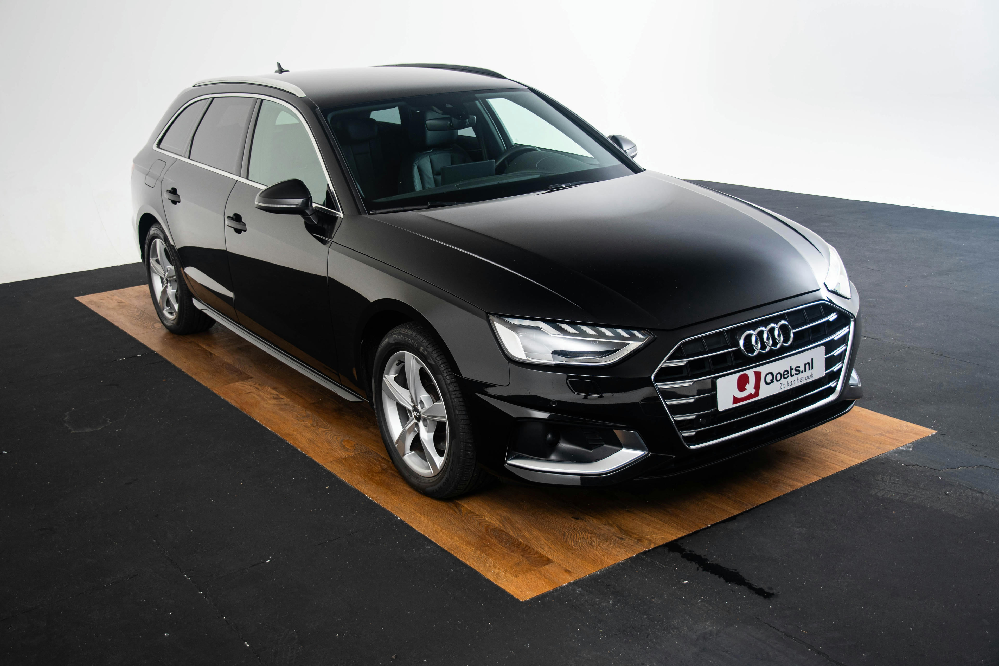 Car image 16