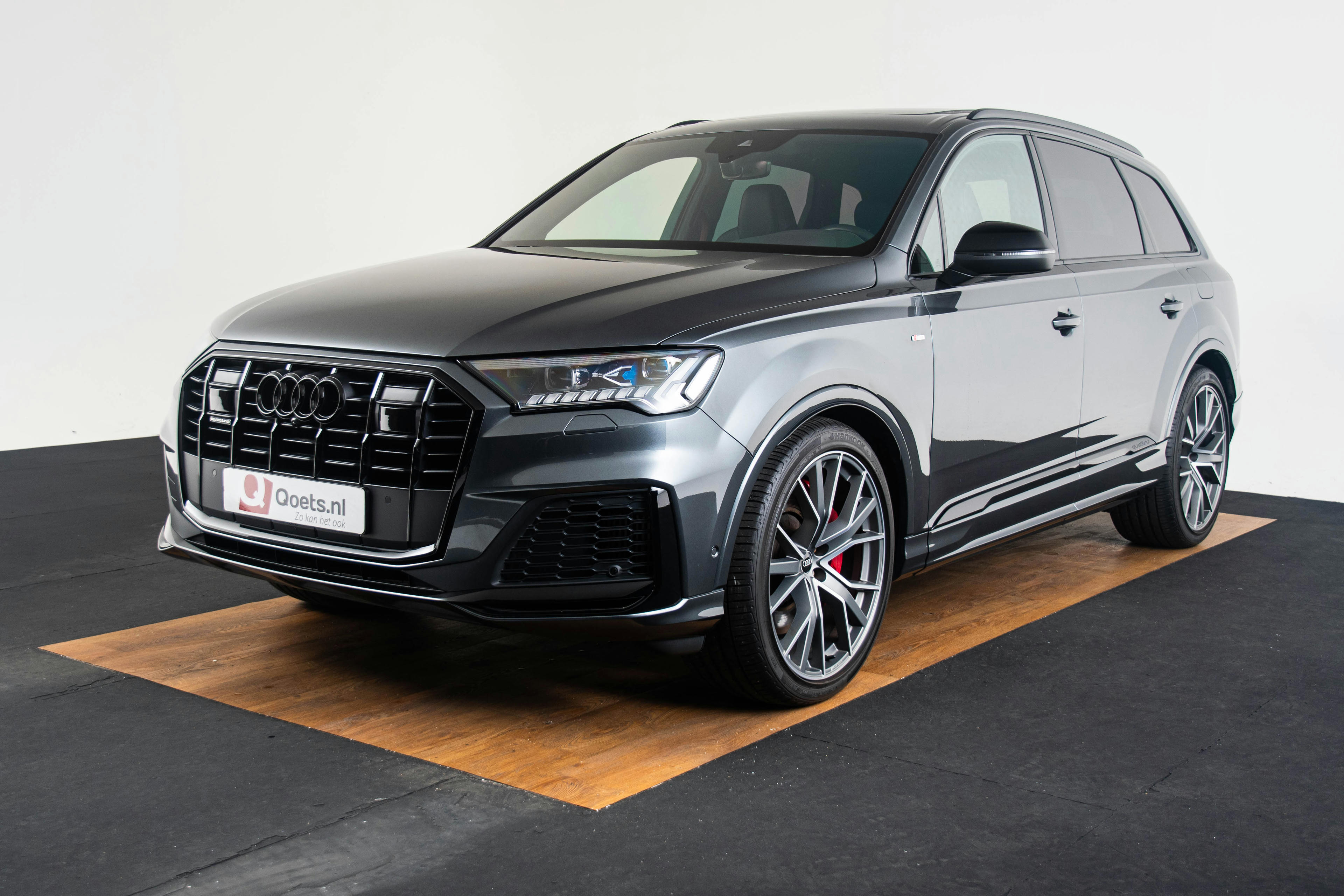 Car image 17