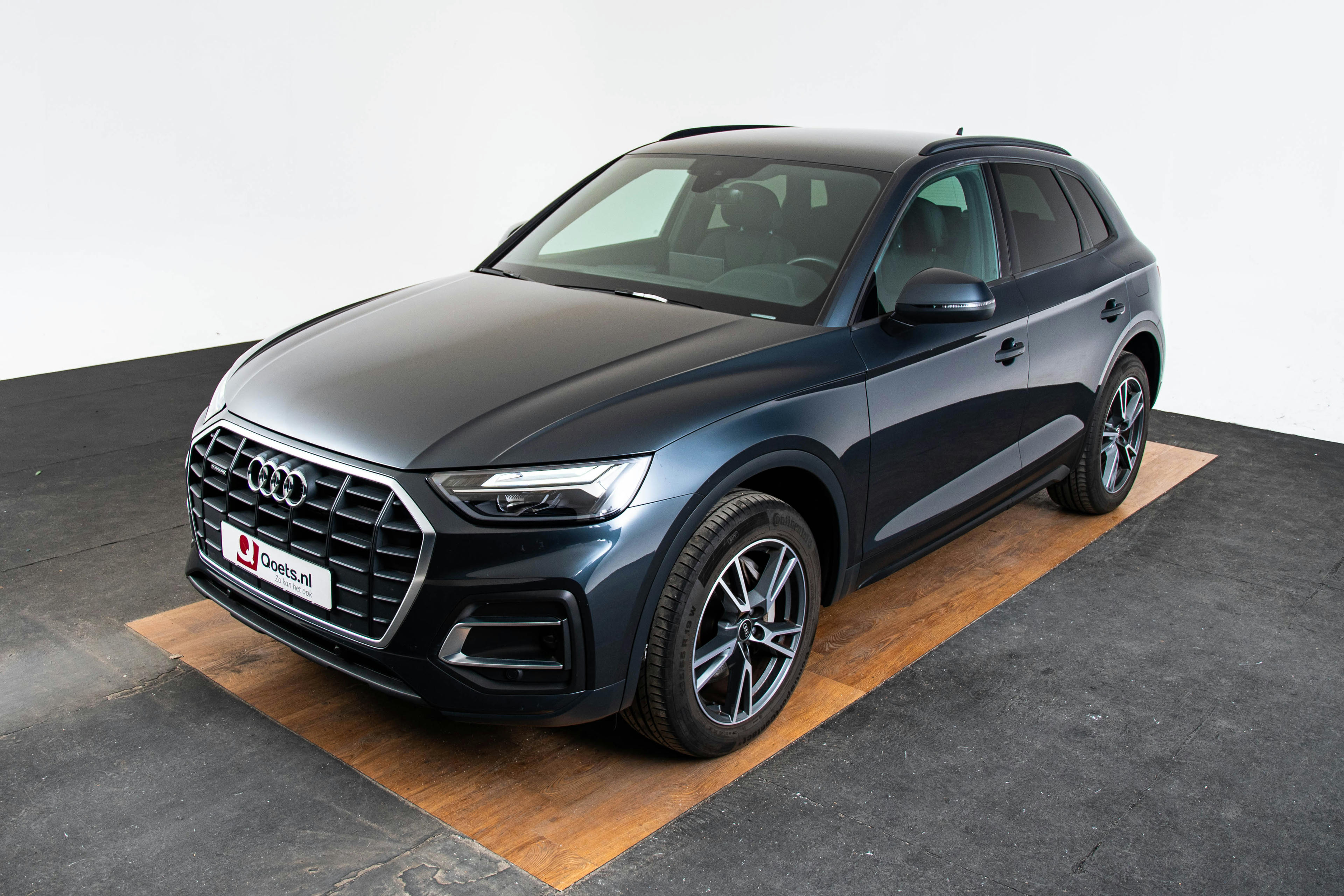 Car image 17
