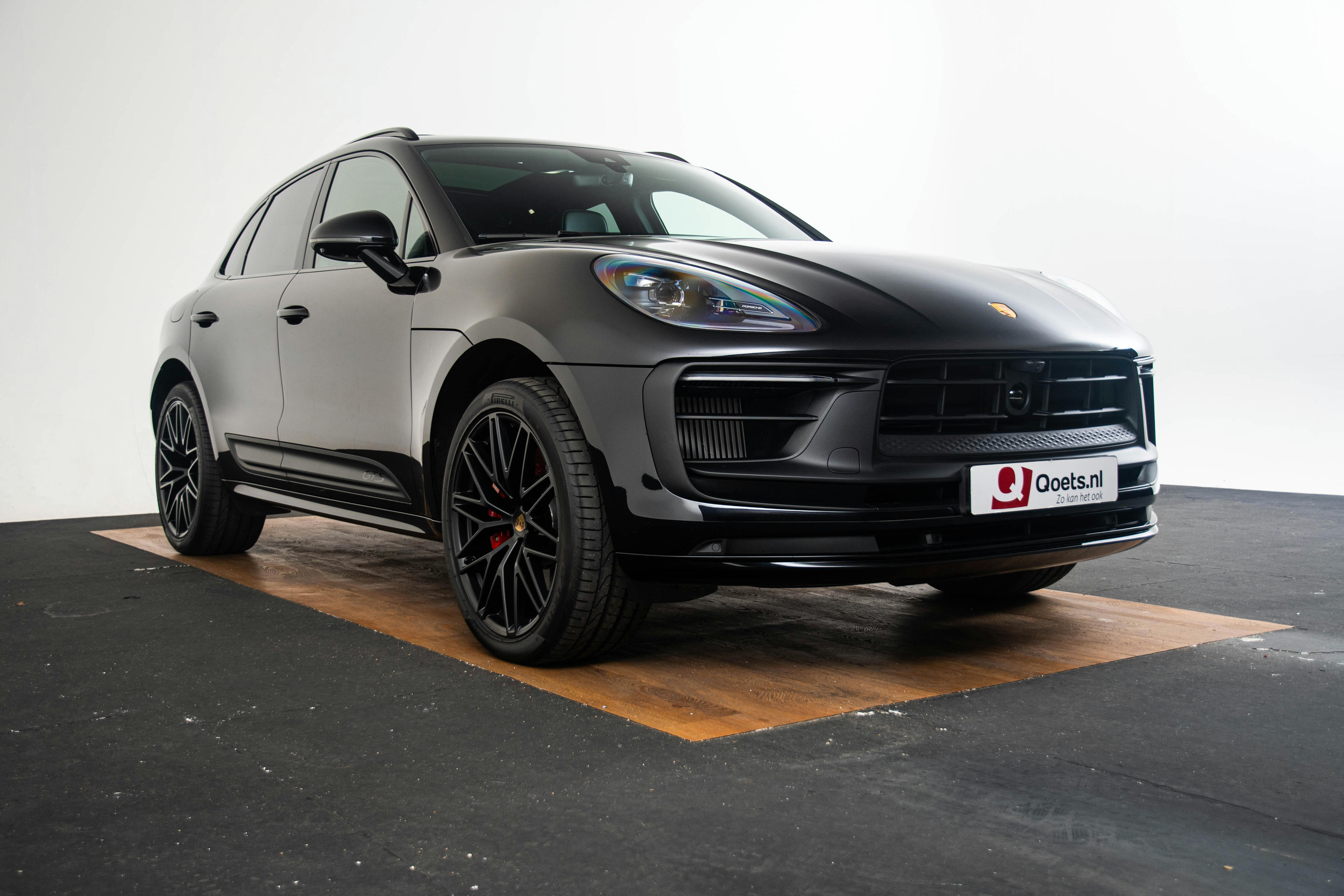 Car image 17