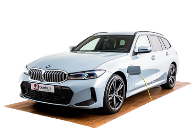 BMW 330e xDrive Touring