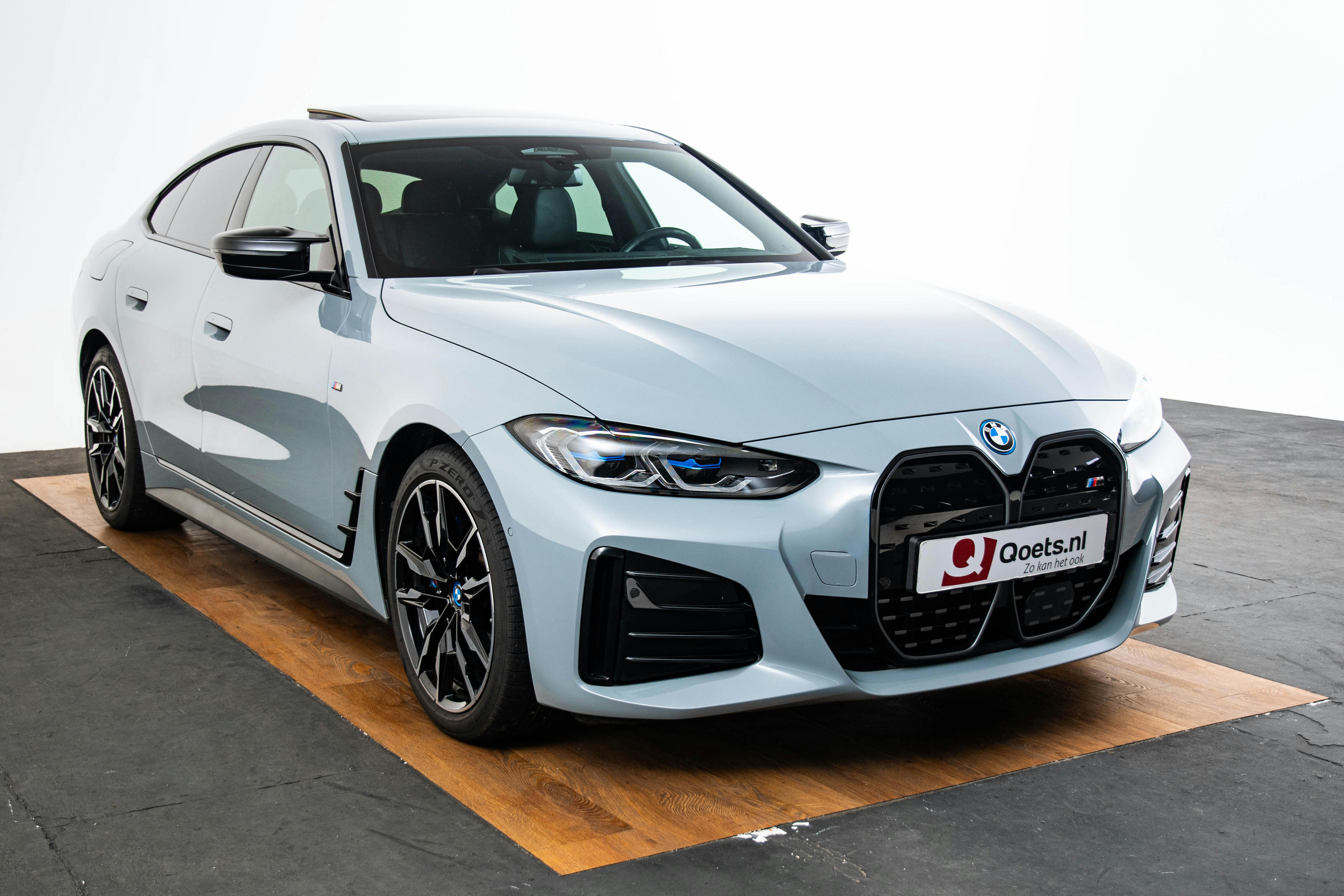 Car image 11