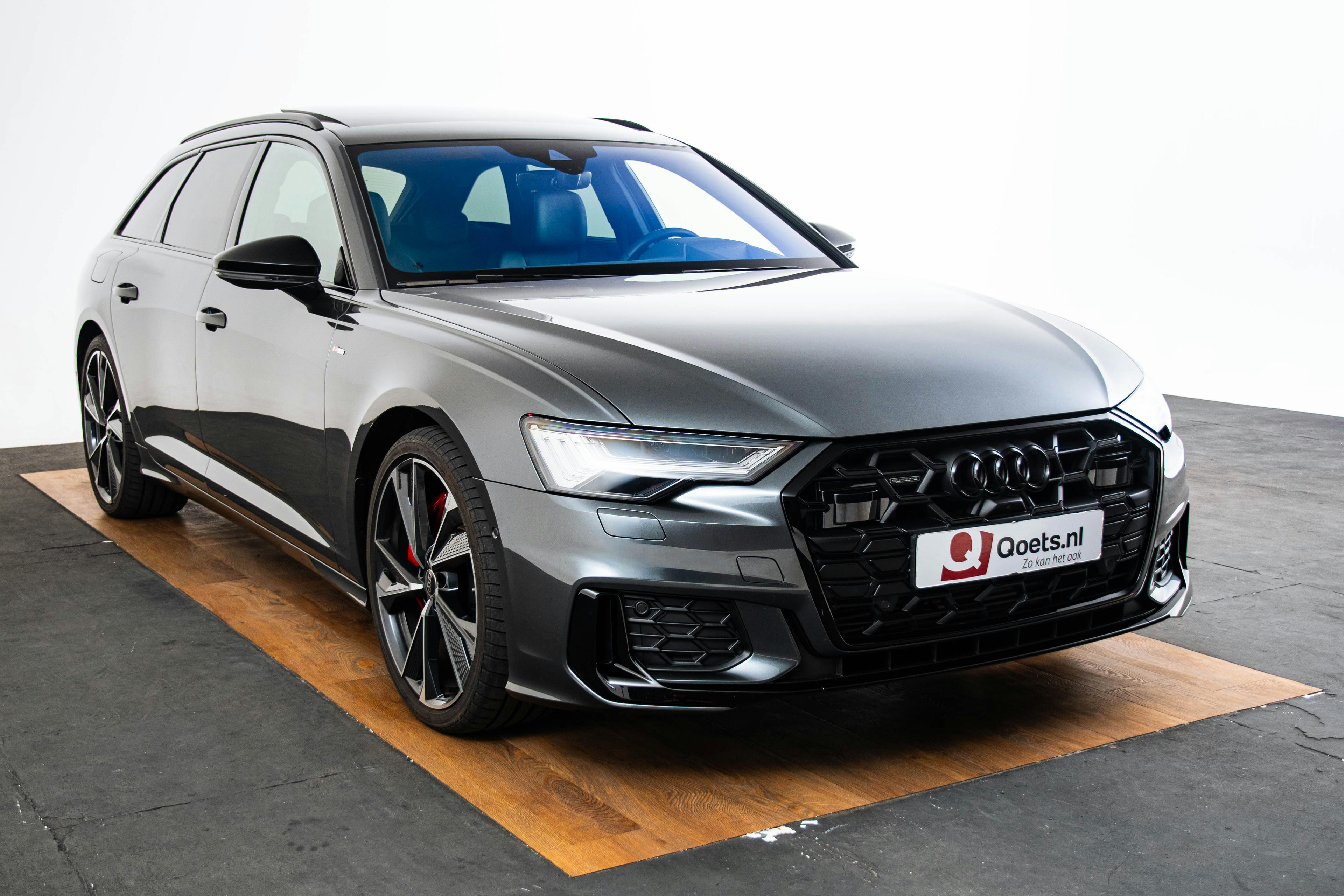 Car image 13