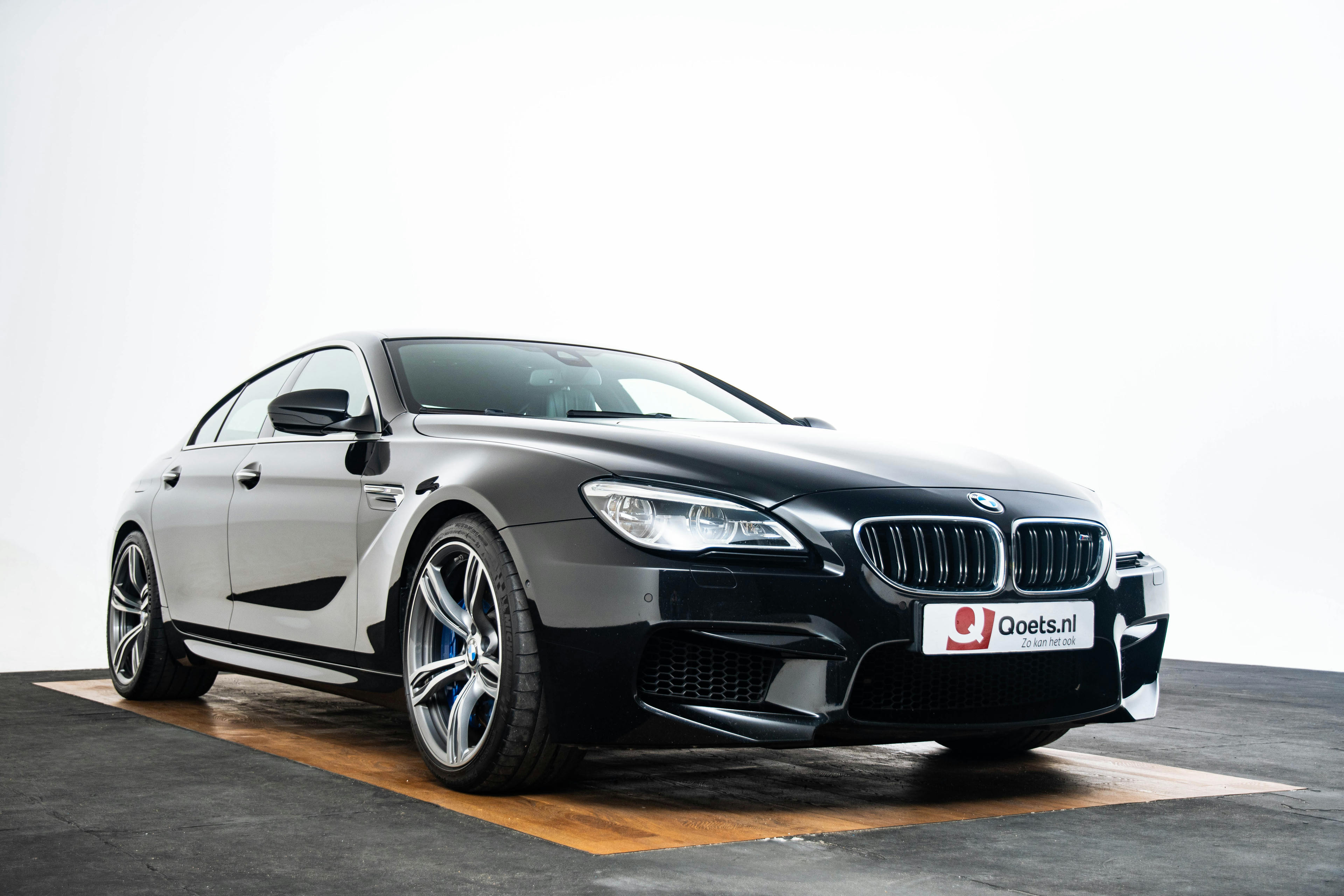 Car image 18