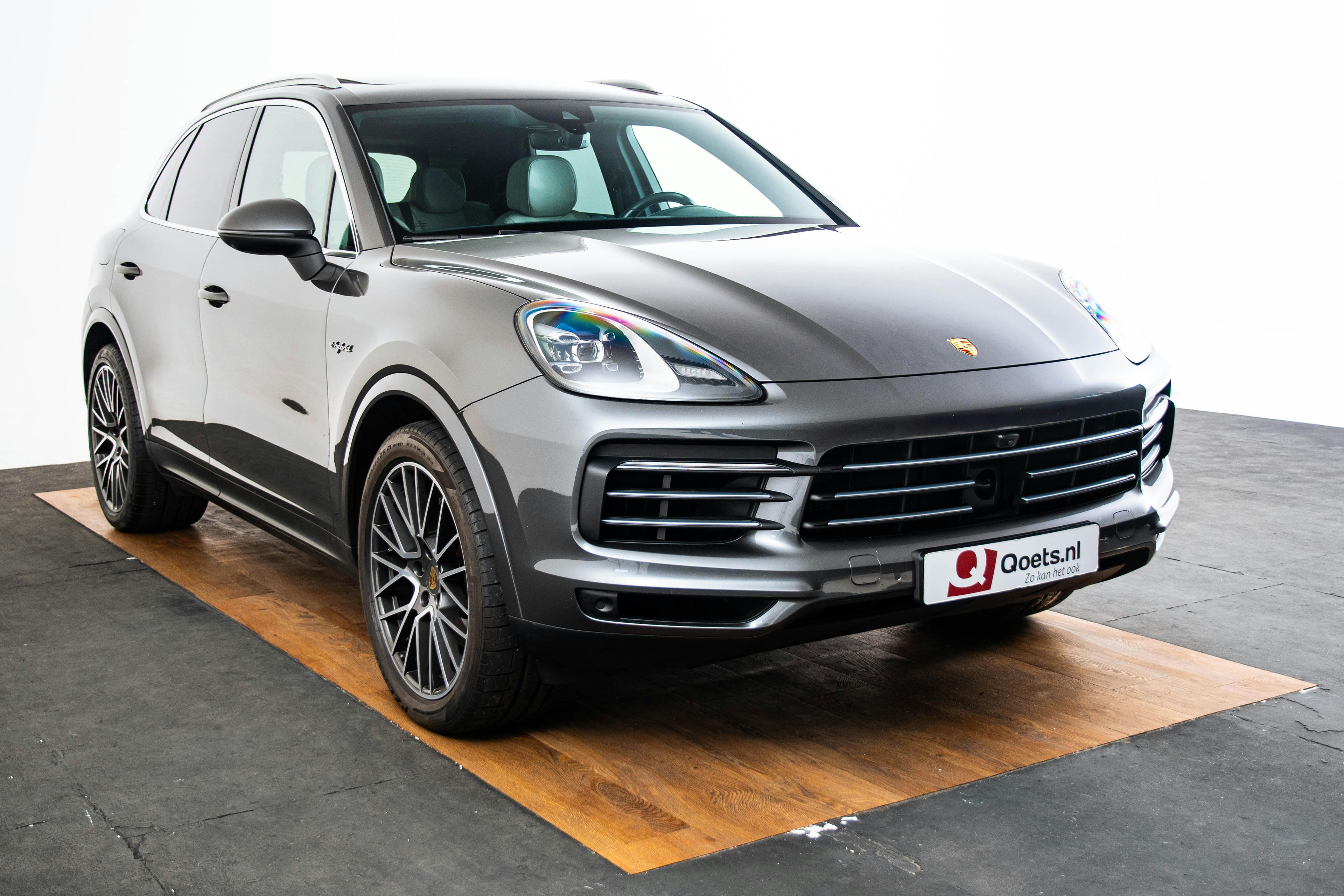 Car image 7