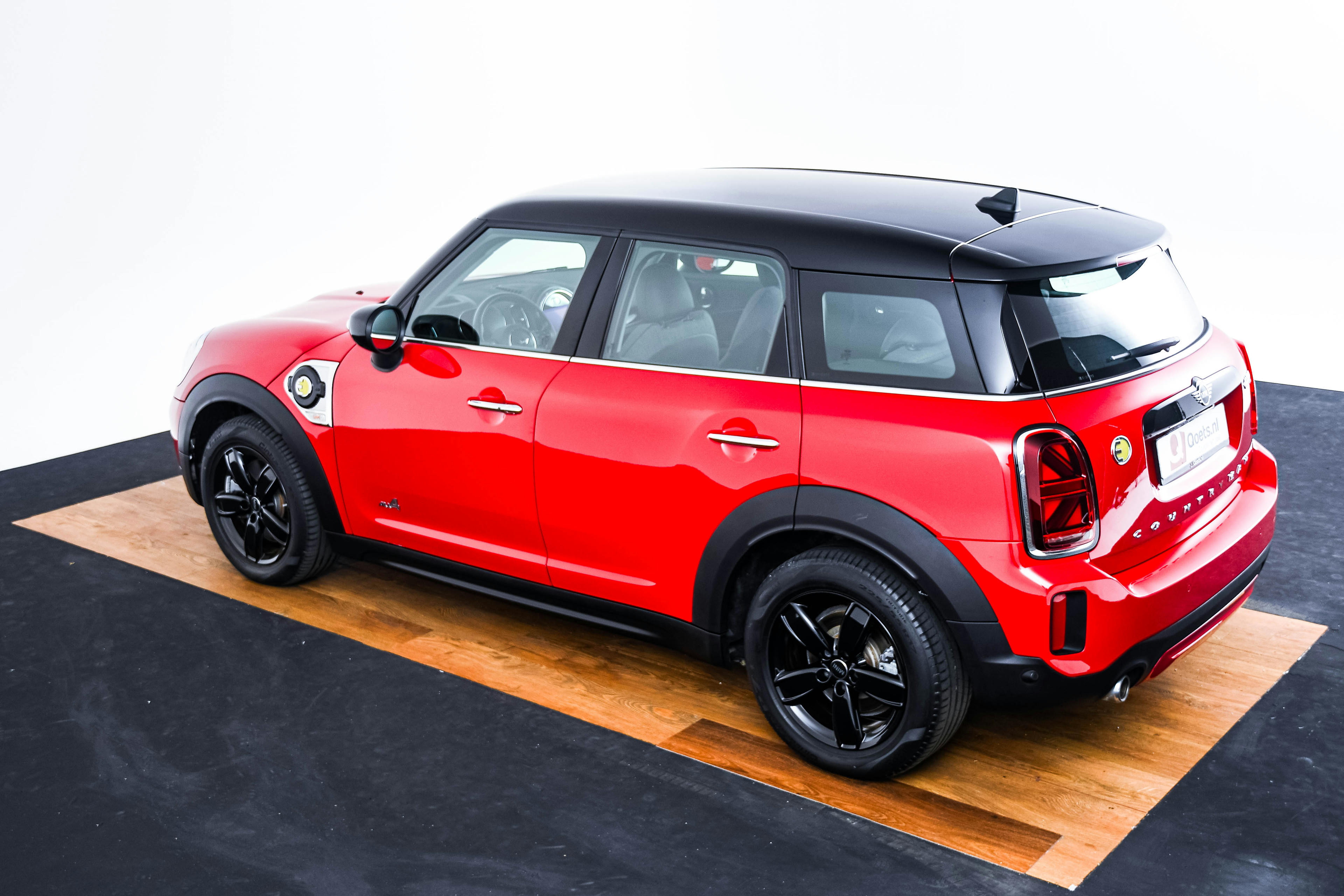 Car image 15