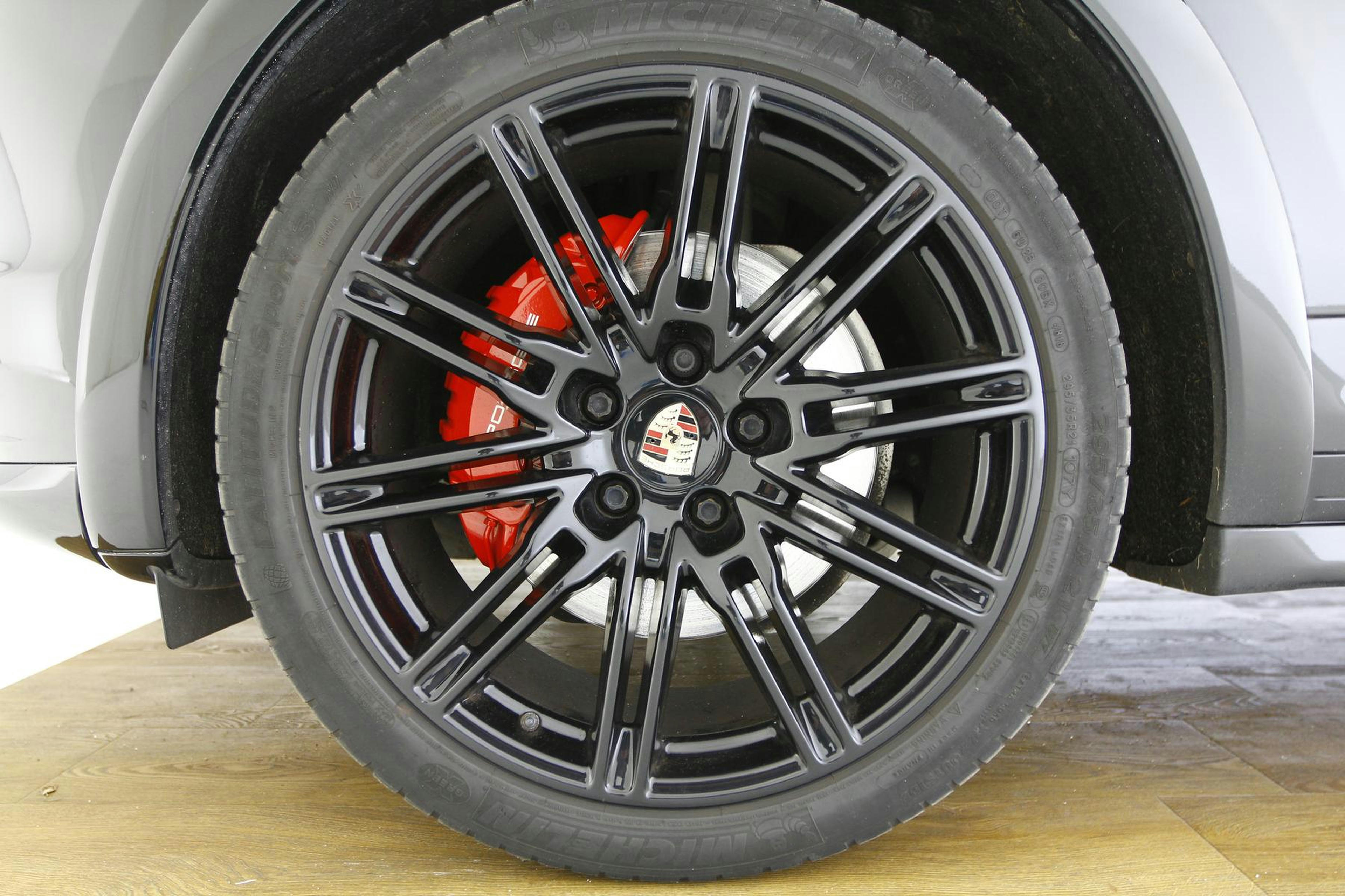 Stoeprand schade velgen