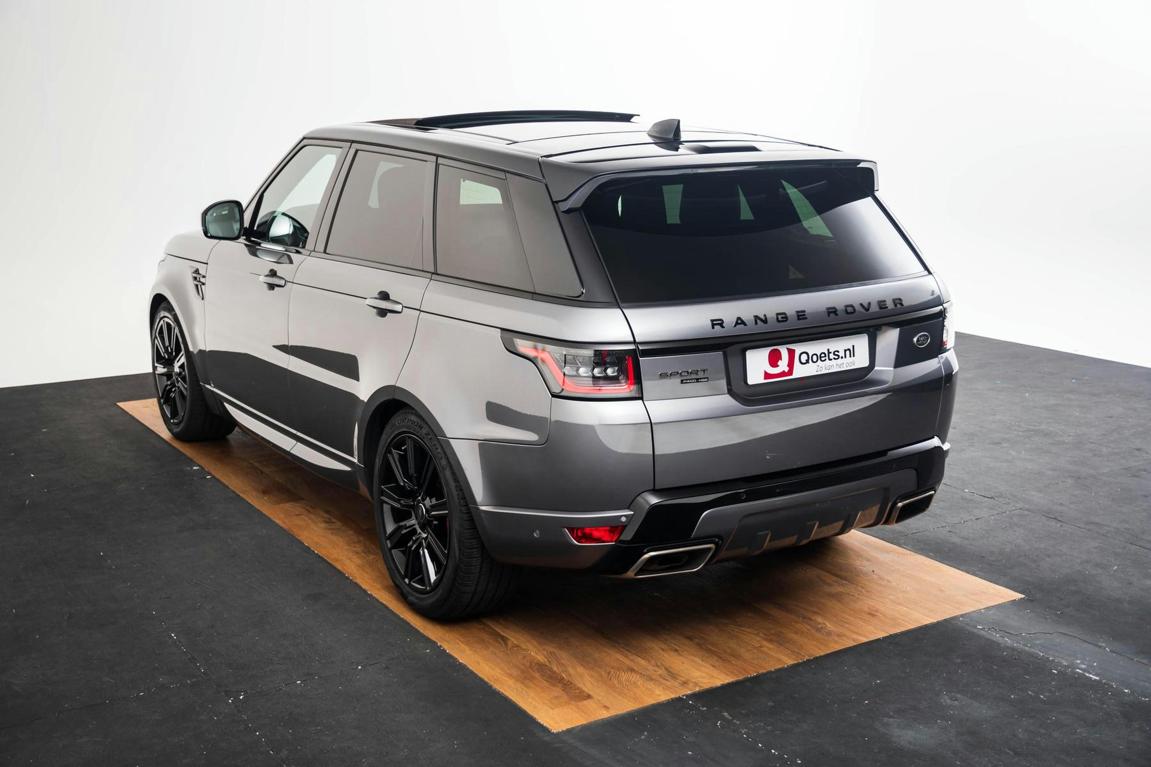 Car image 14