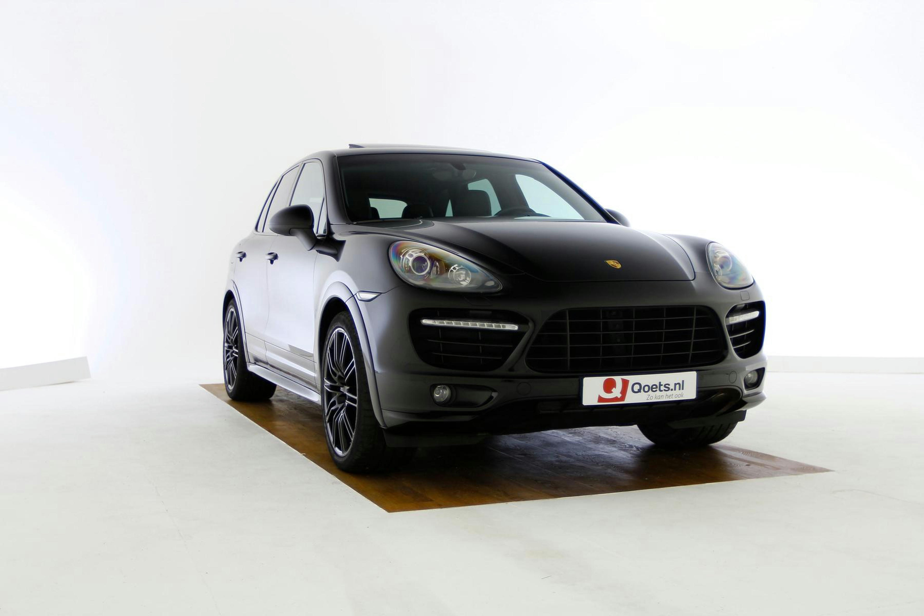 Car image 11