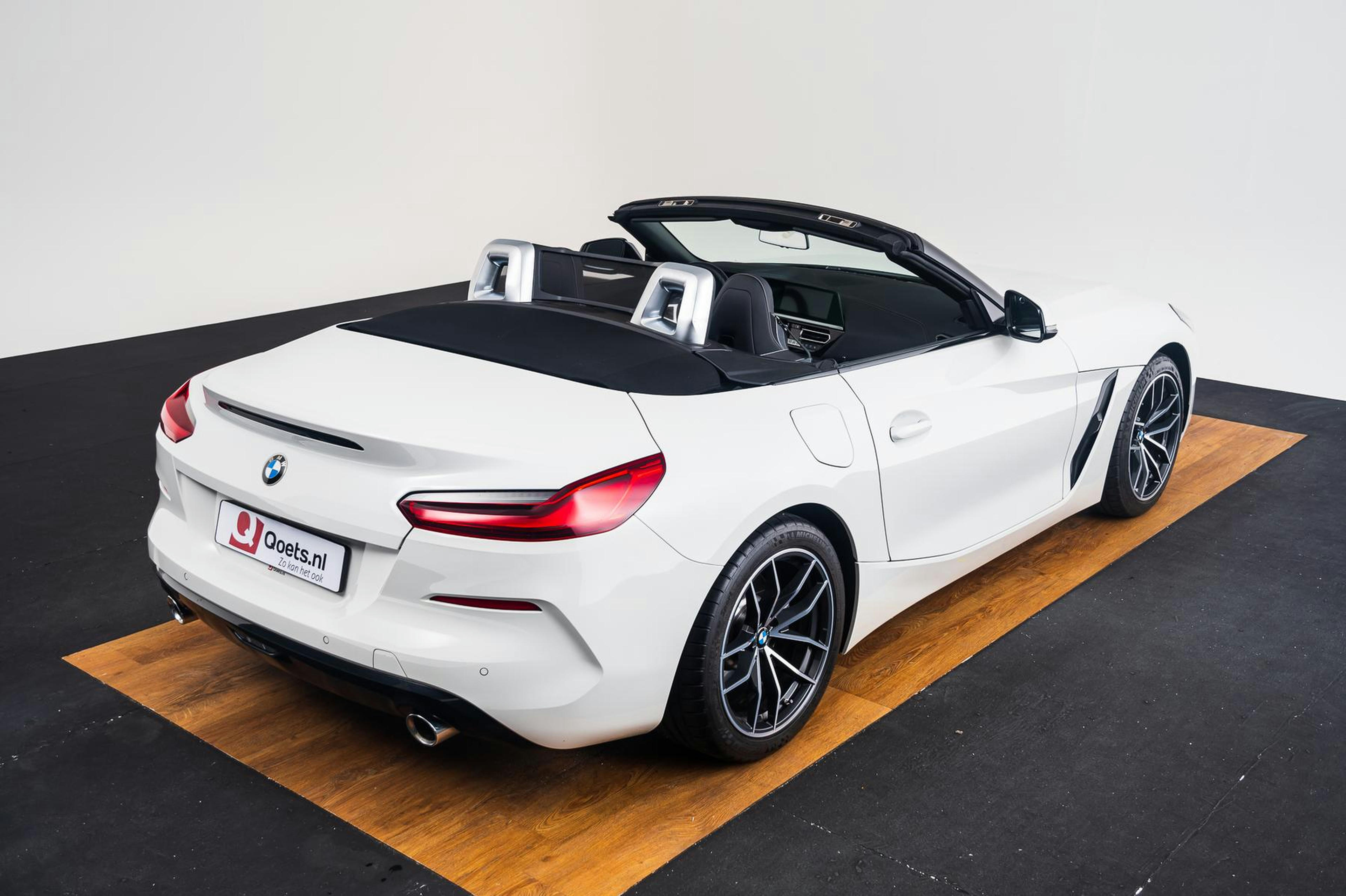 Car image 8