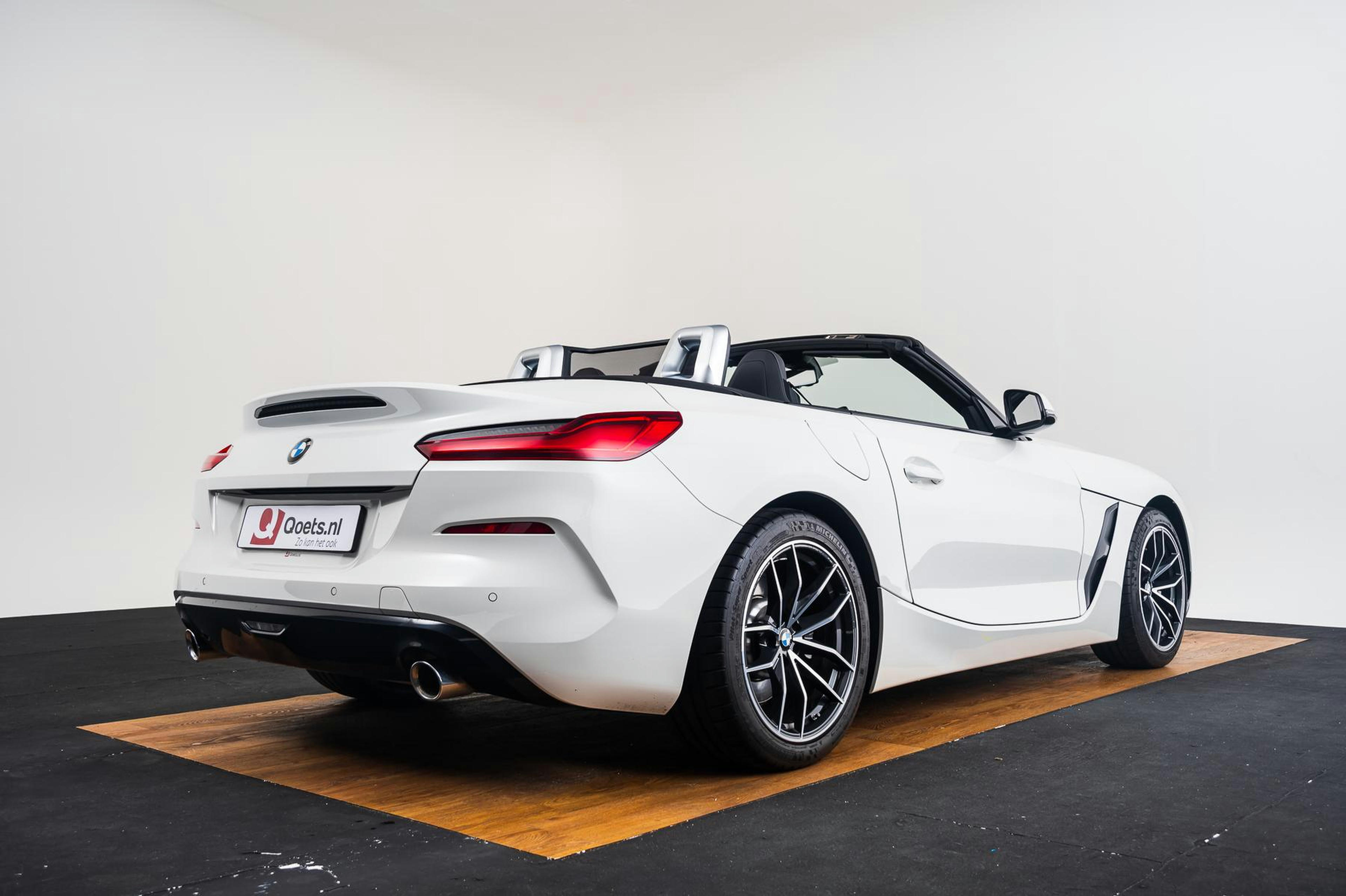 Car image 7