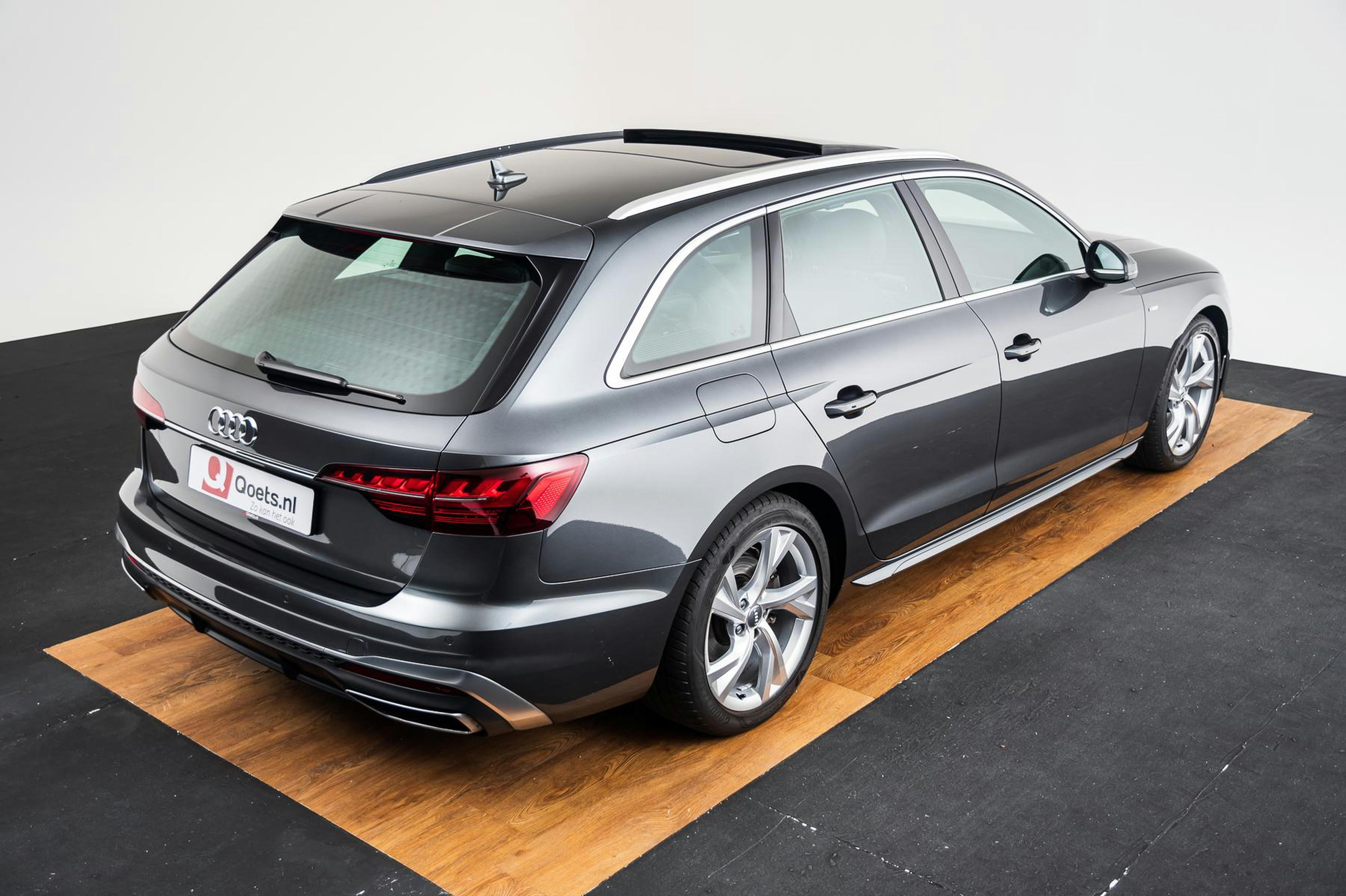 Car image 14