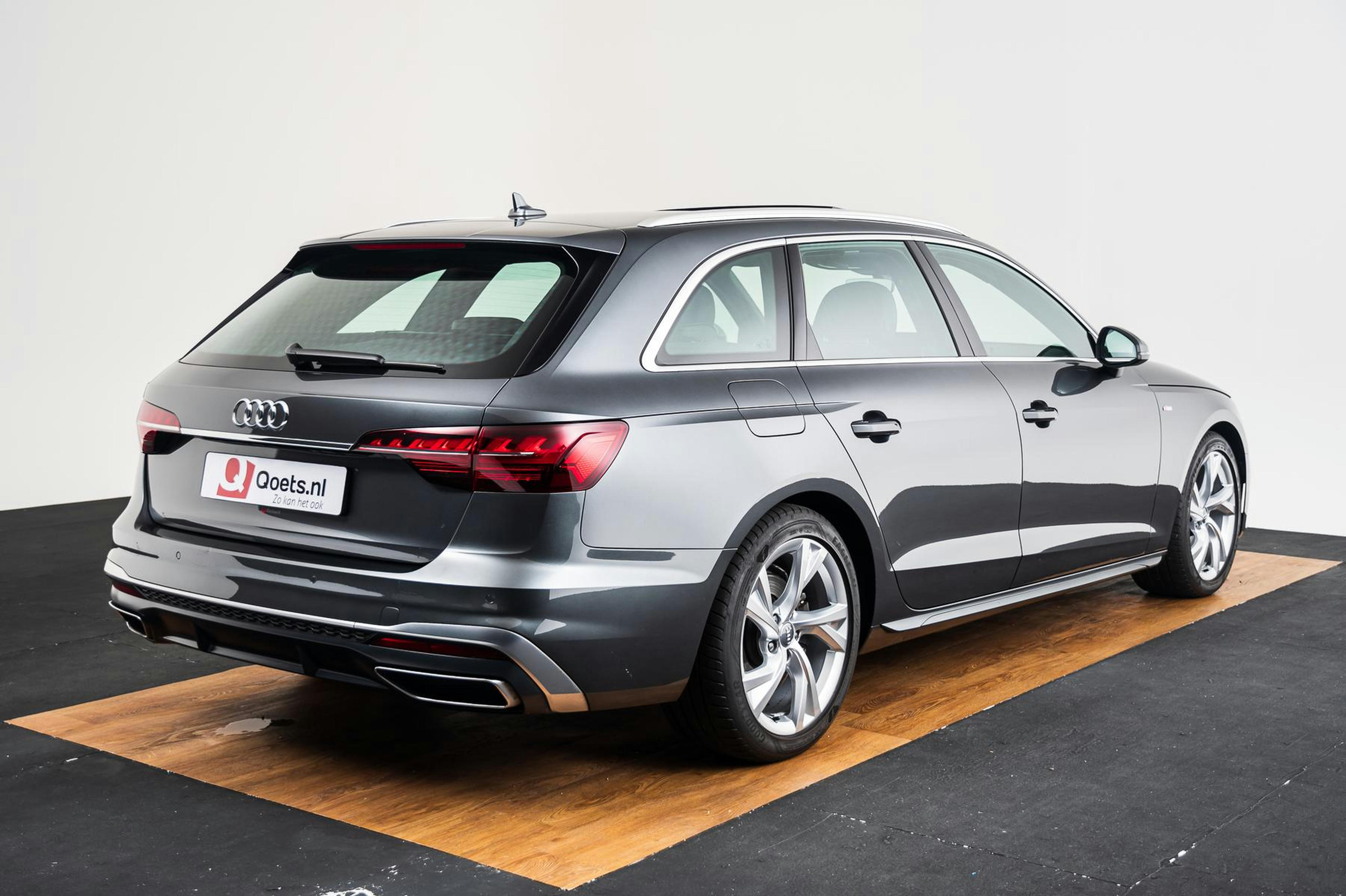 Car image 15