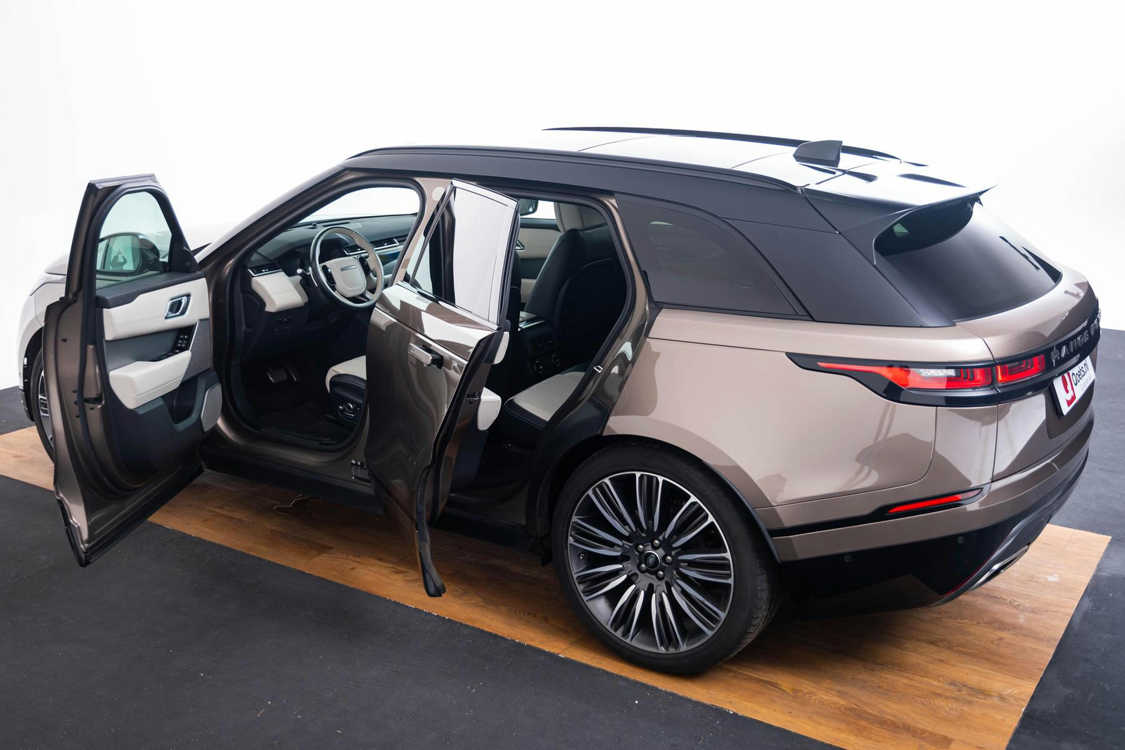 Car image 17