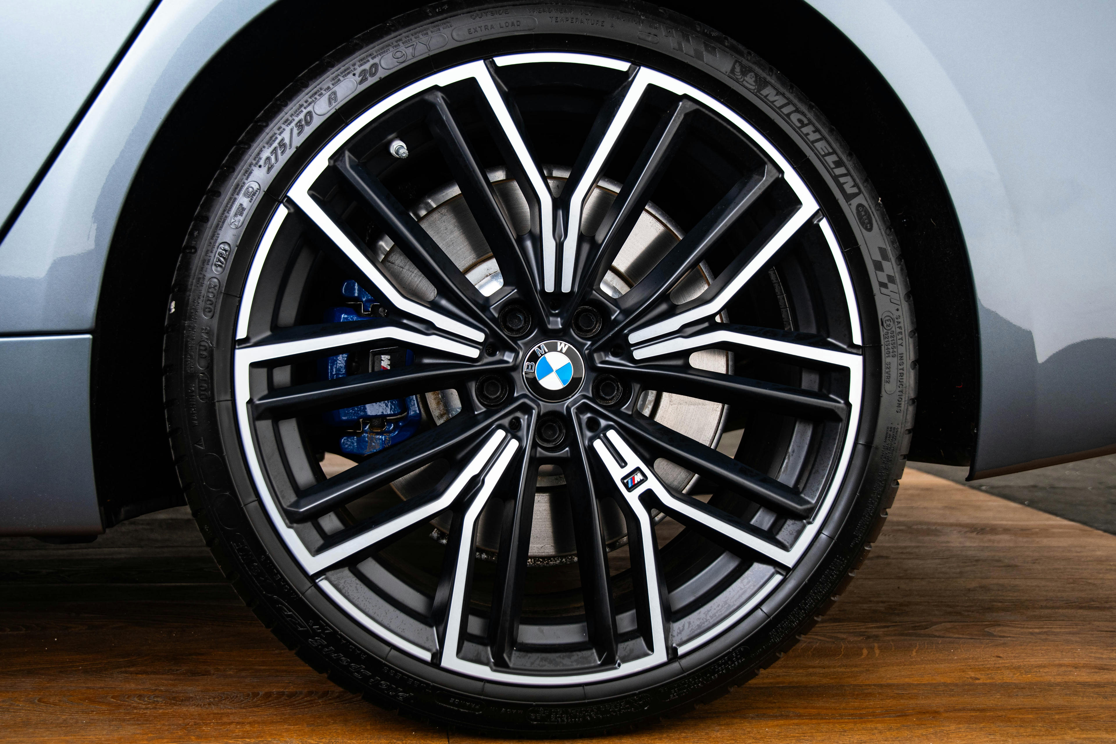 Car image 10