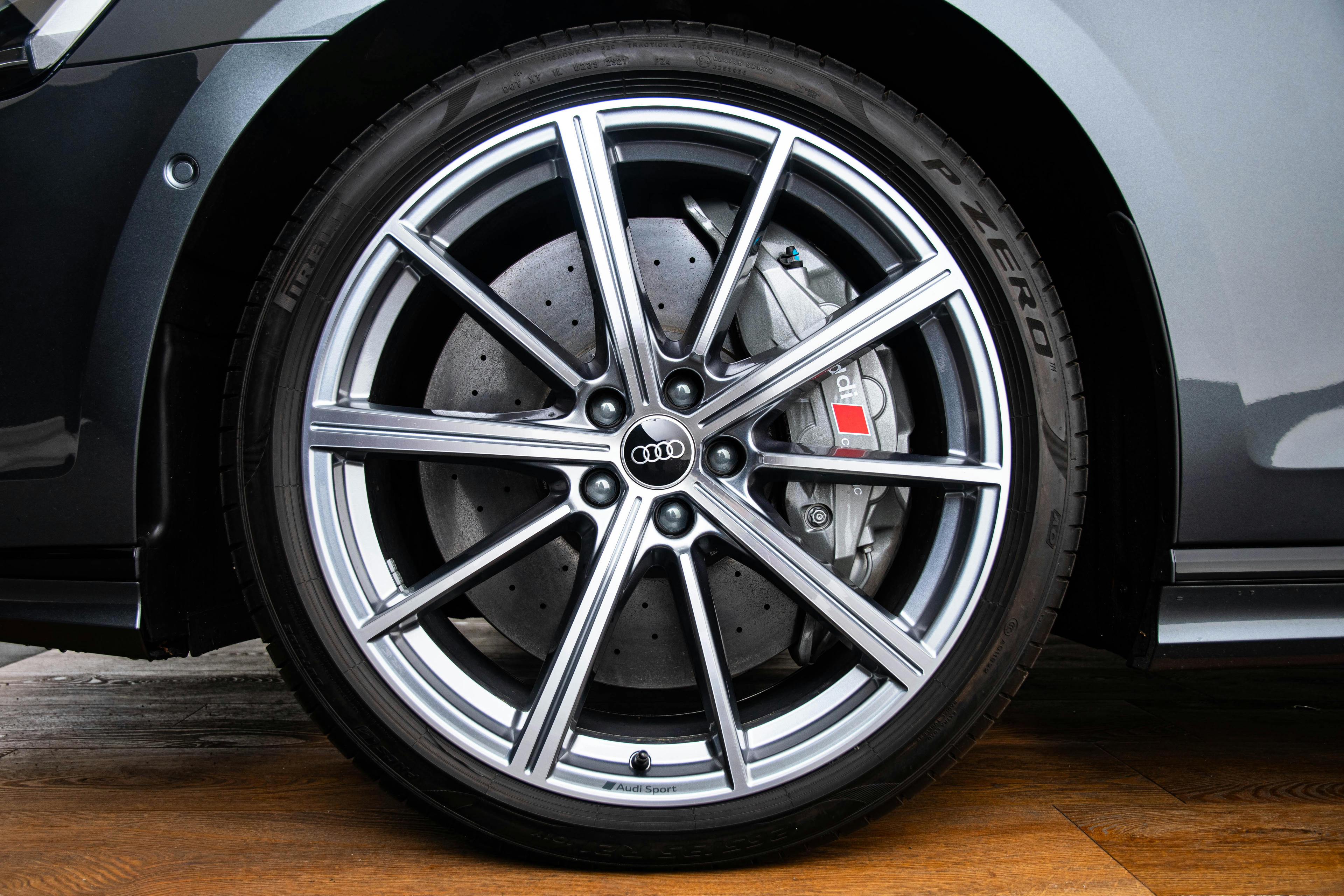 Car image 11